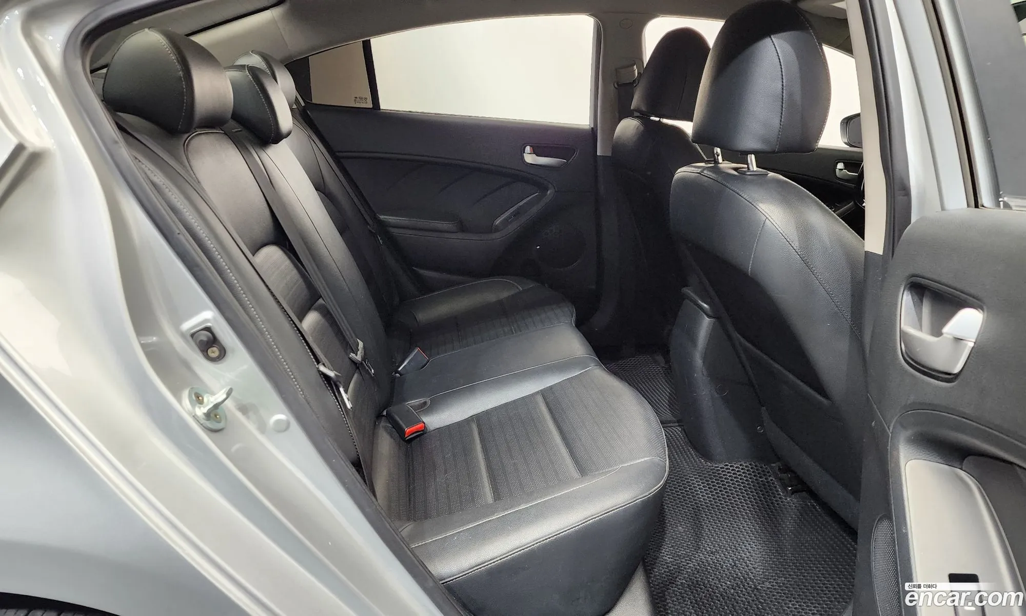 Kia K3 2016 — 15
