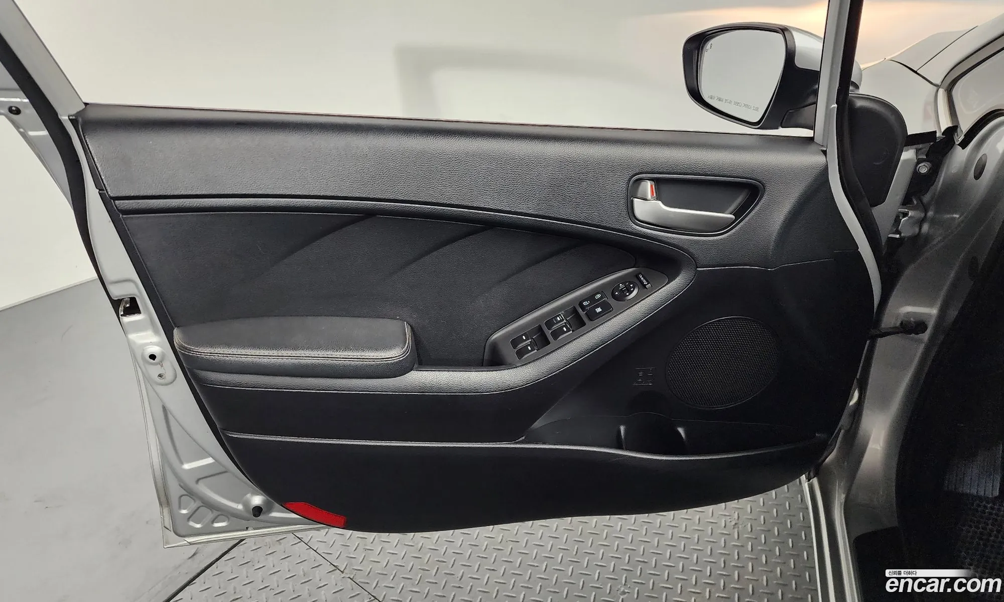 Kia K3 2016 — 18
