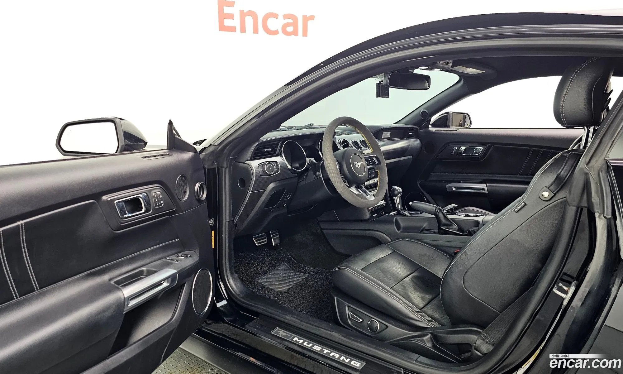 Ford Mustang 2017 1FA6P8TH9H5338412 — 10