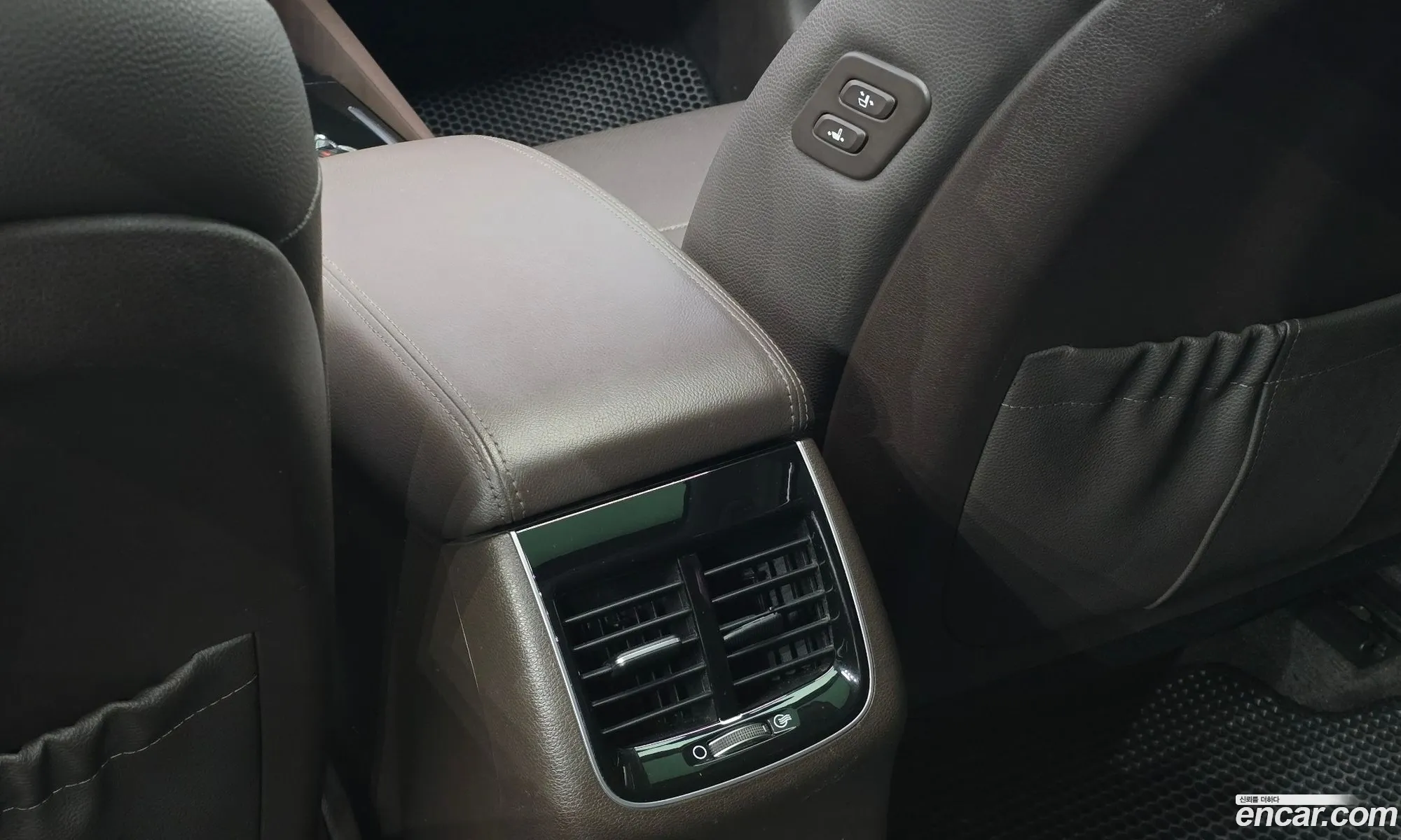 Kia K7 2016 KNALB415BGA028949 — 29