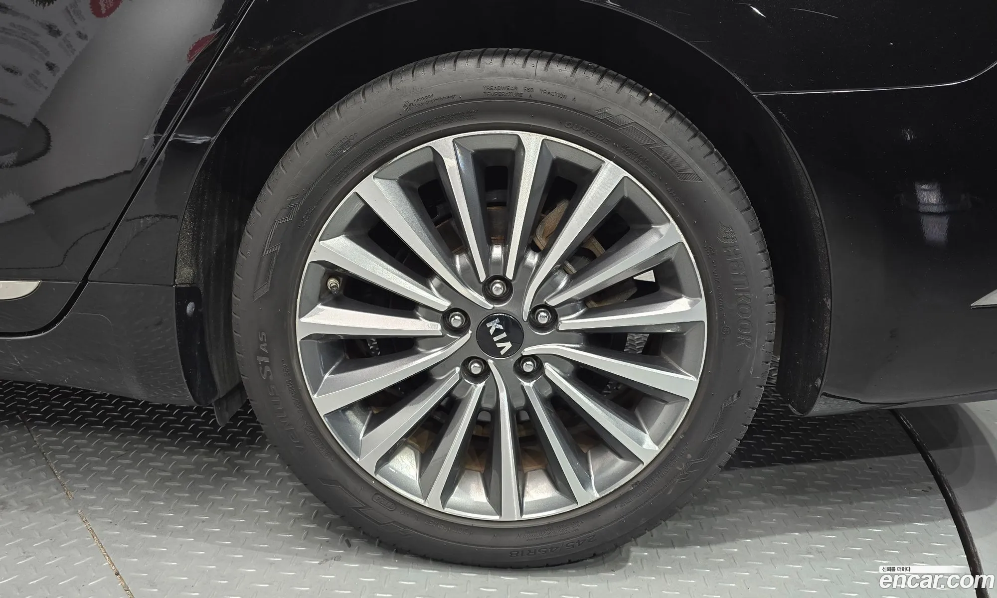 Kia K7 2016 KNALB415BGA028949 — 4