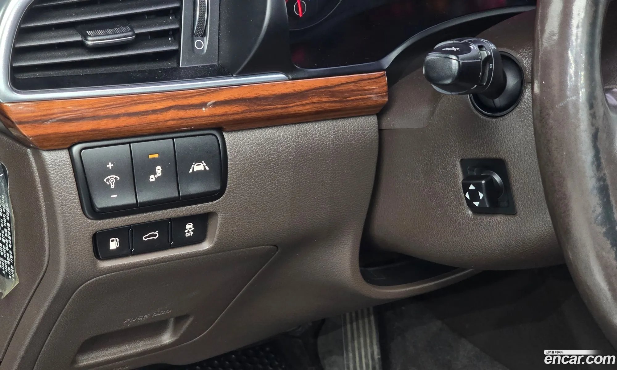 Kia K7 2016 KNALB415BGA028949 — 9