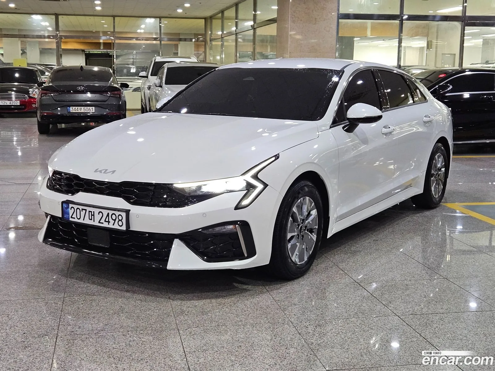 Kia K5 Hybrid 2025 — 5