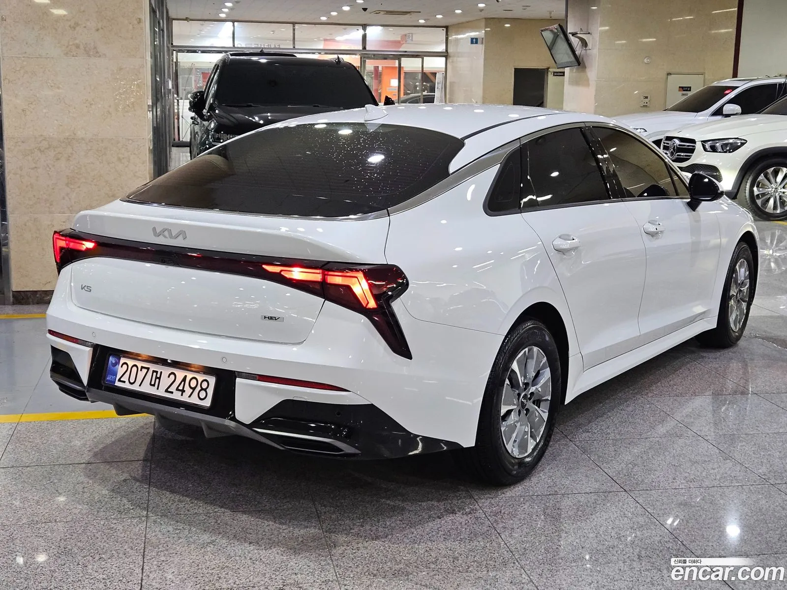 Kia K5 Hybrid 2025 — 10