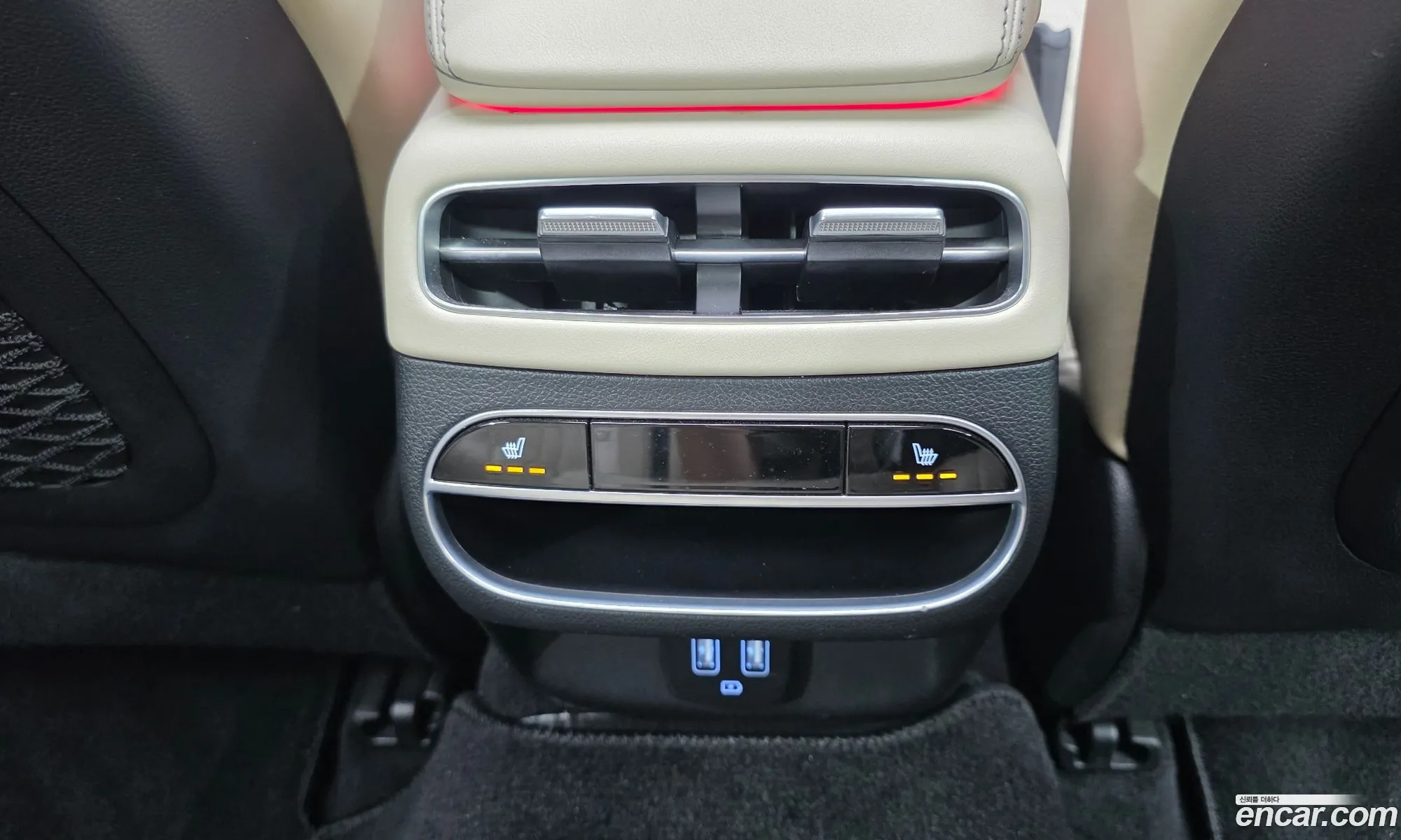 Genesis GV70 2021 KMTMA81BDMU001088 — 2