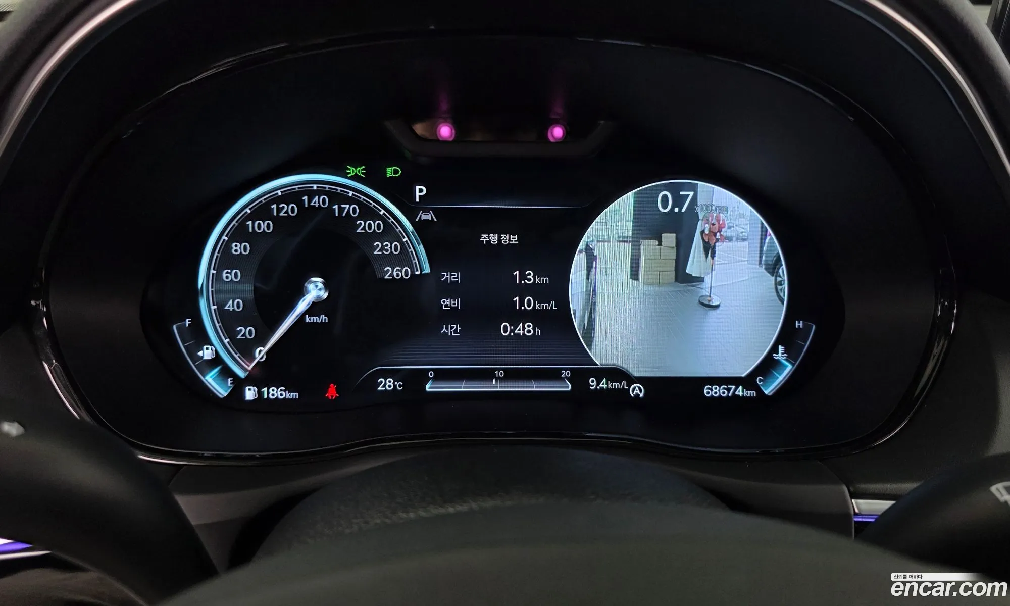 Genesis GV70 2022 KMTMA81BBNU064366 — 27