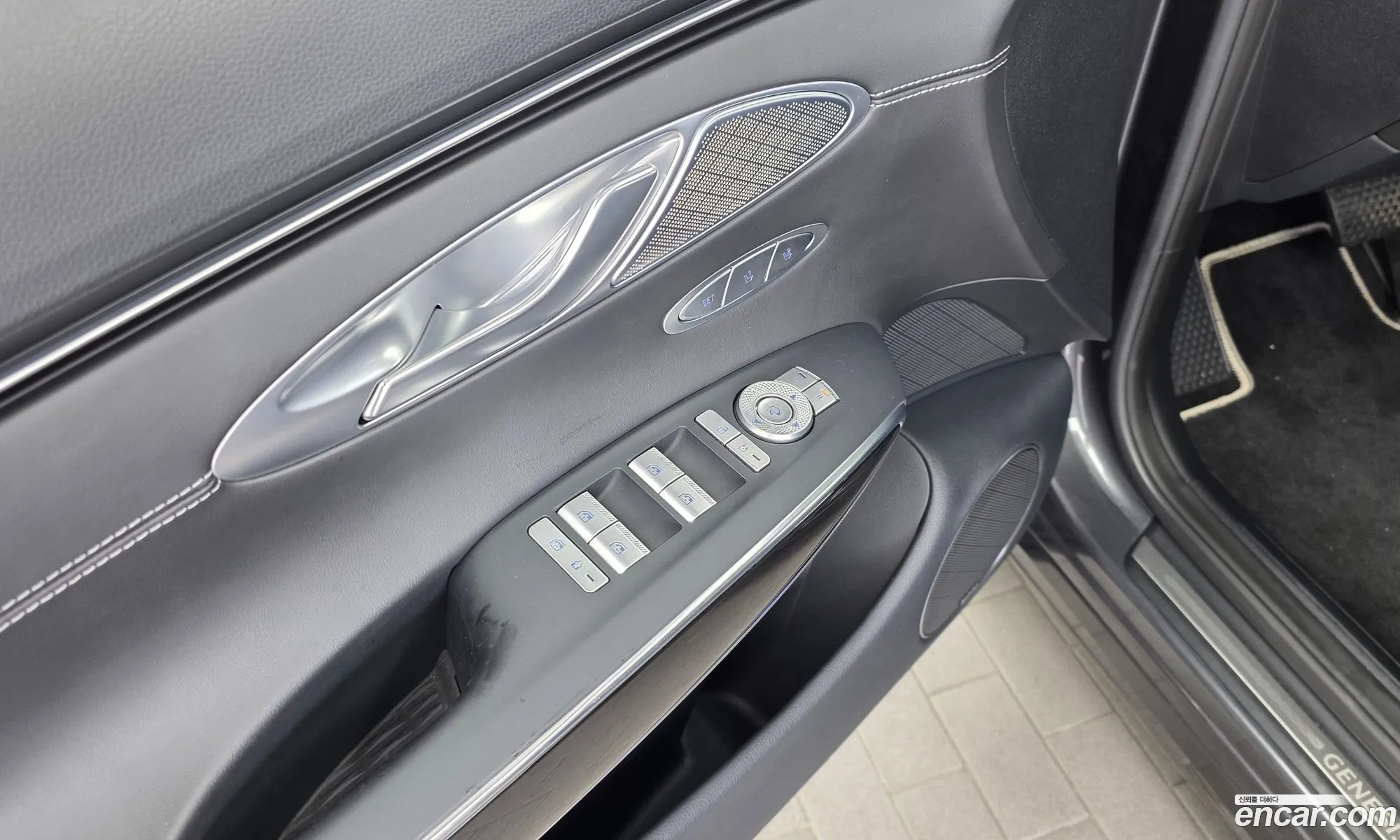 Genesis GV70 2022 KMTMA81BBNU064366 — 26