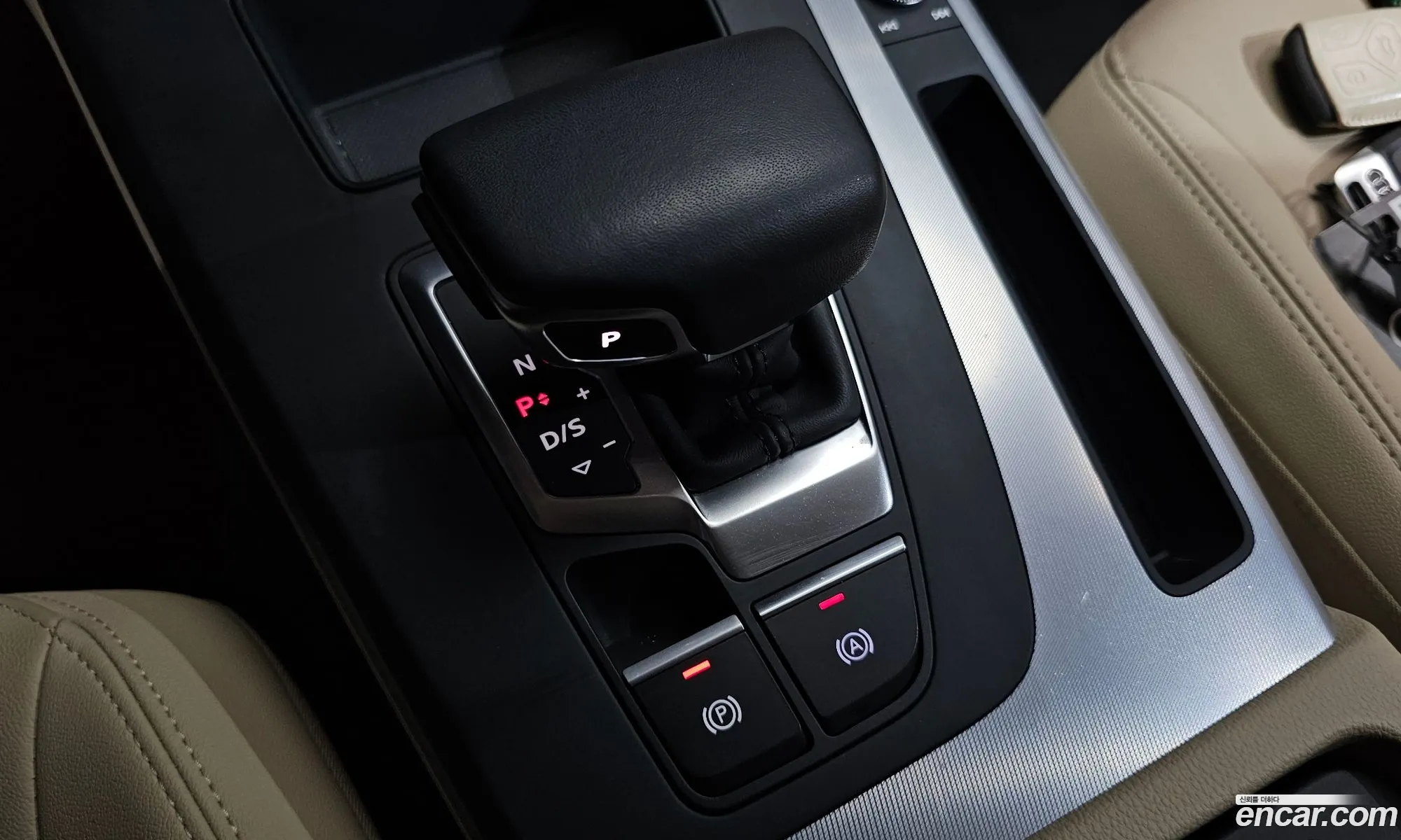 Audi Q5 2023 WAUZZZFY7P2109162 — 24