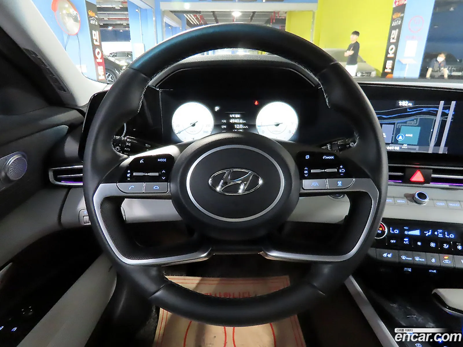 Hyundai Elantra 2021 — 14
