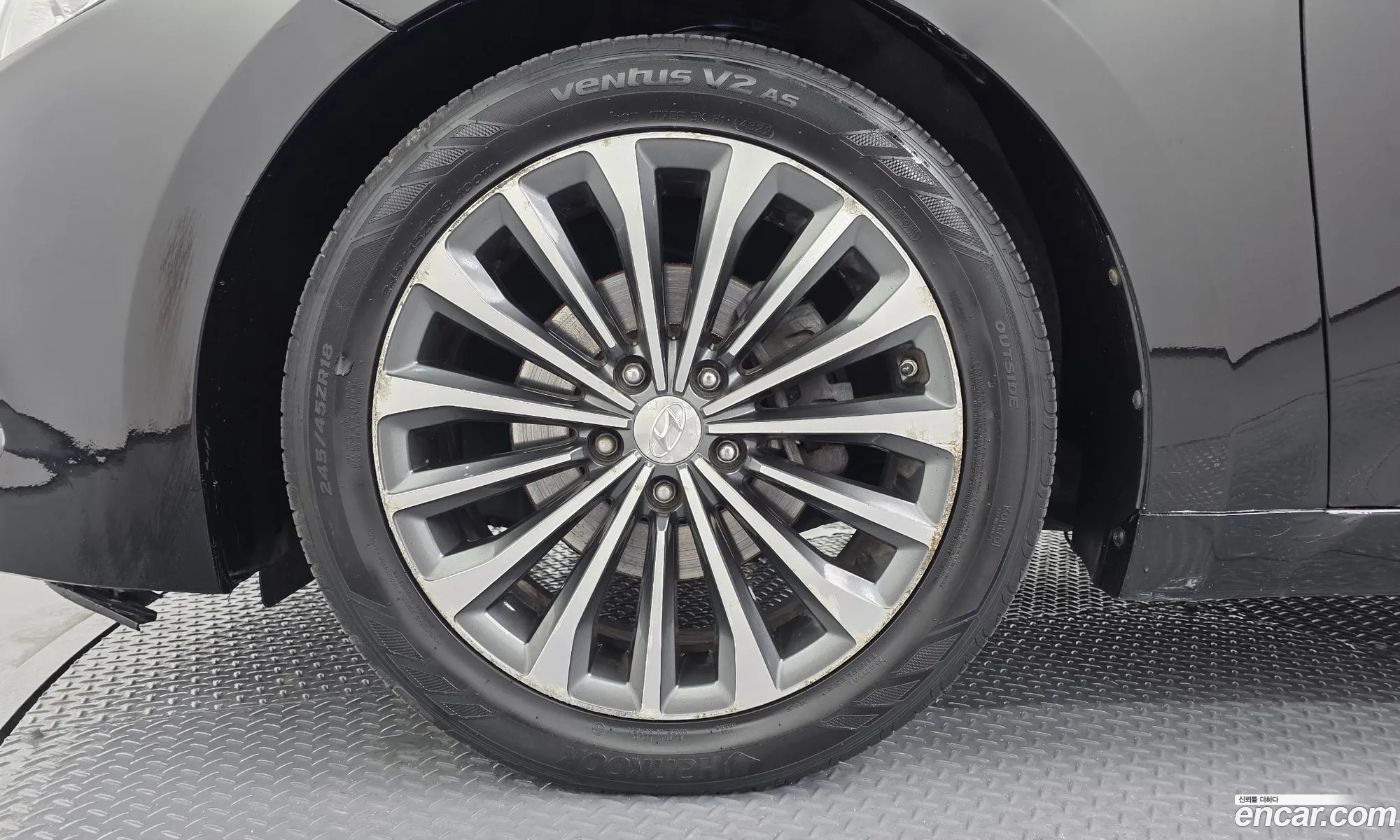 Hyundai Grandeur HG 2013 — 18