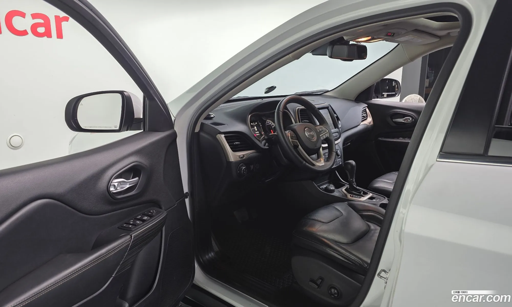 Jeep Cherokee 2016 1C4PJMCB2GW378800 — 14