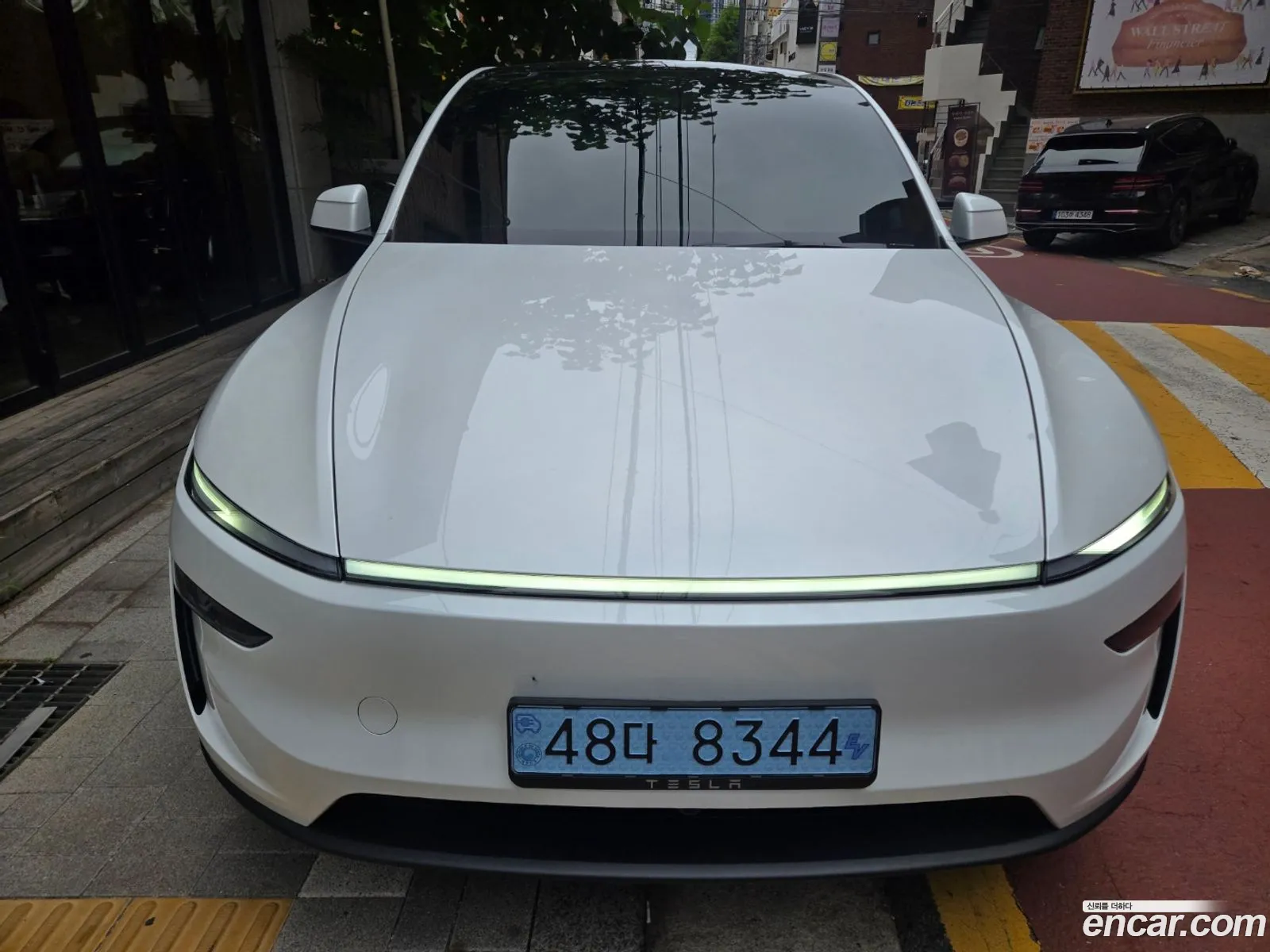 Tesla Model Y 2026 — 14