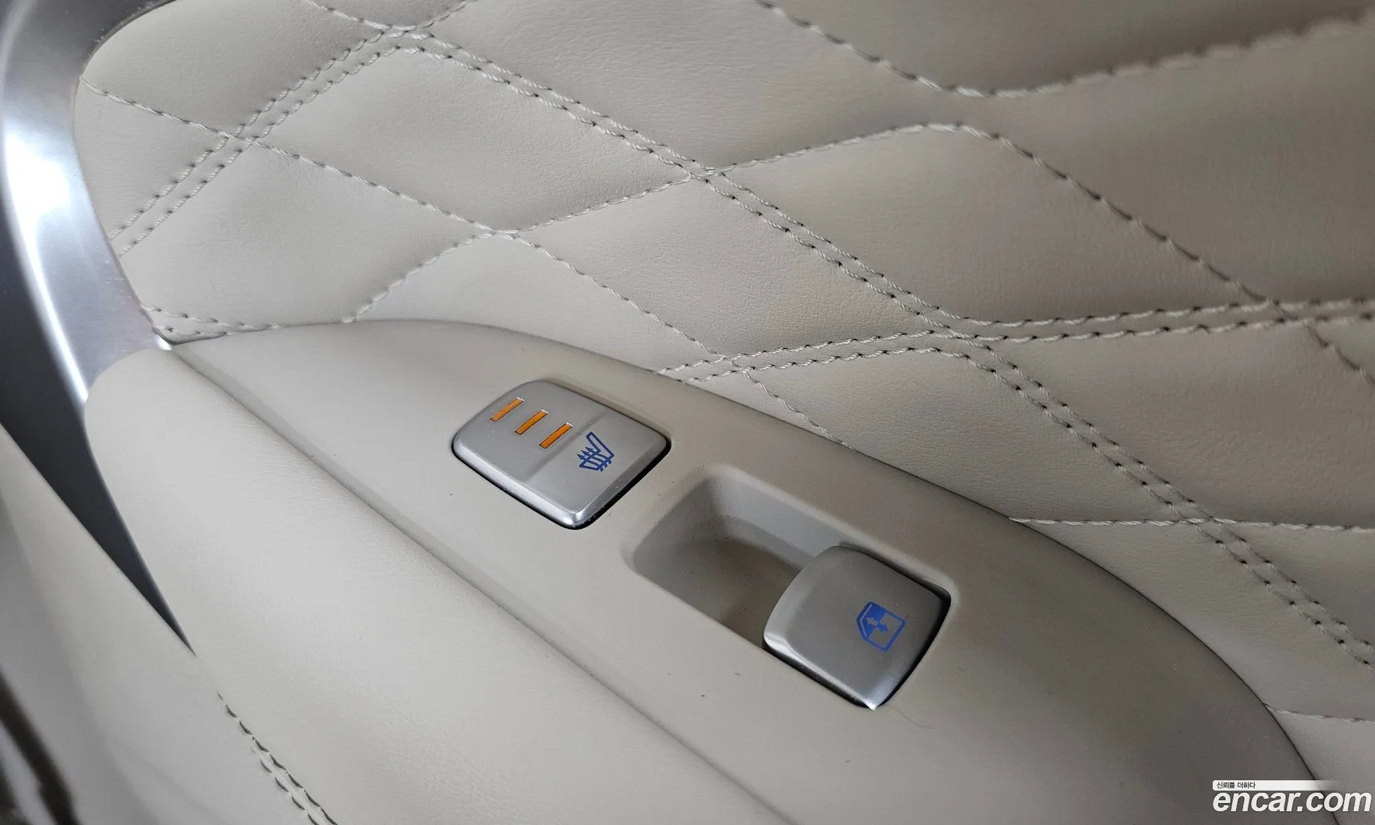 Genesis G70 2019 KMTG541EBLU059390 — 16