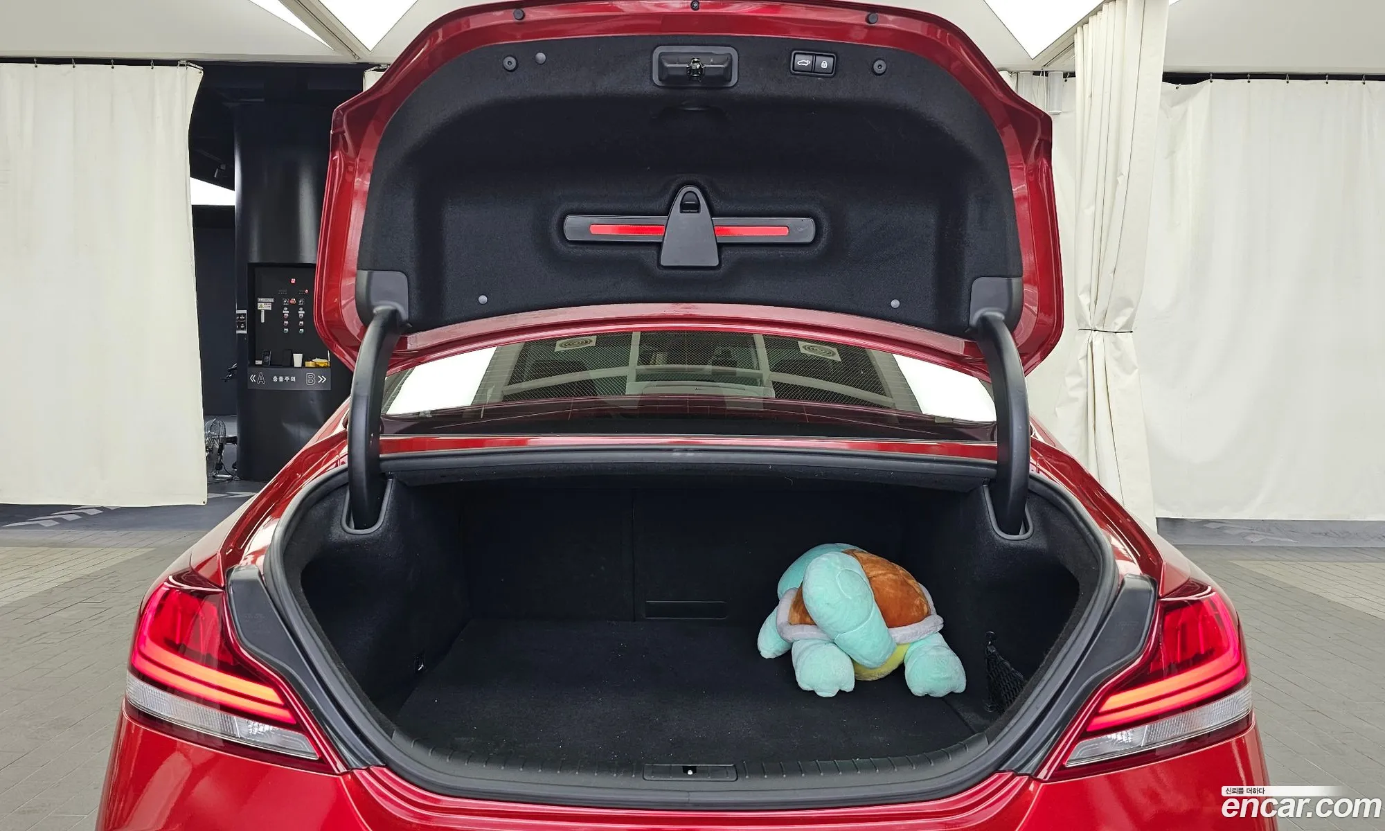 Genesis G70 2019 KMTG541EBLU059390 — 19