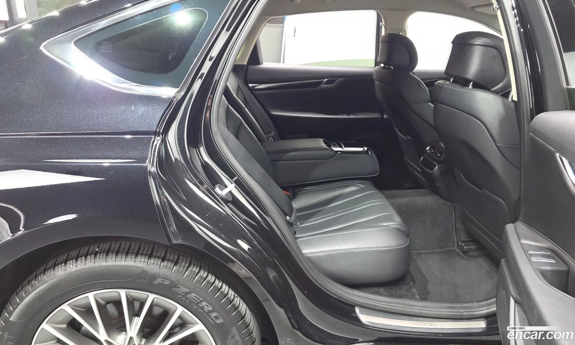 Genesis G80 2020 KMTGB41CBMU043064 — 33