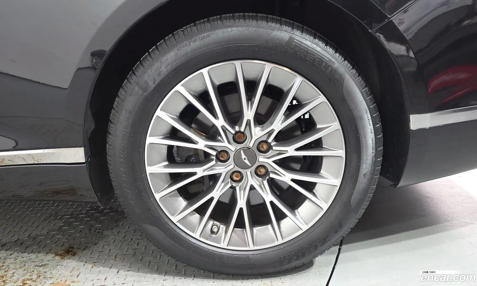 Genesis G80 2020 KMTGB41CBMU043064 — 3