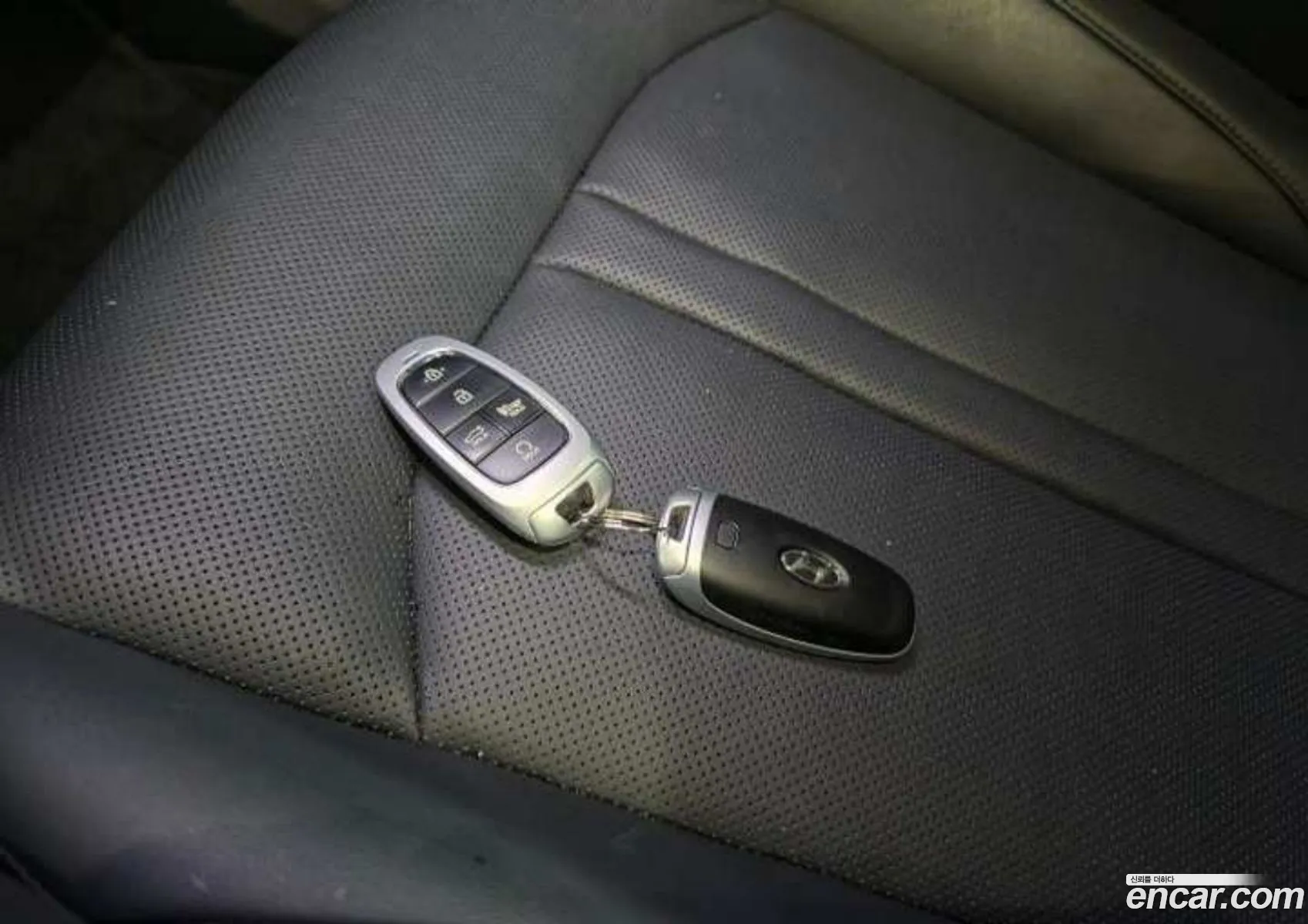 Hyundai Sonata Hybrid 2023 — 3