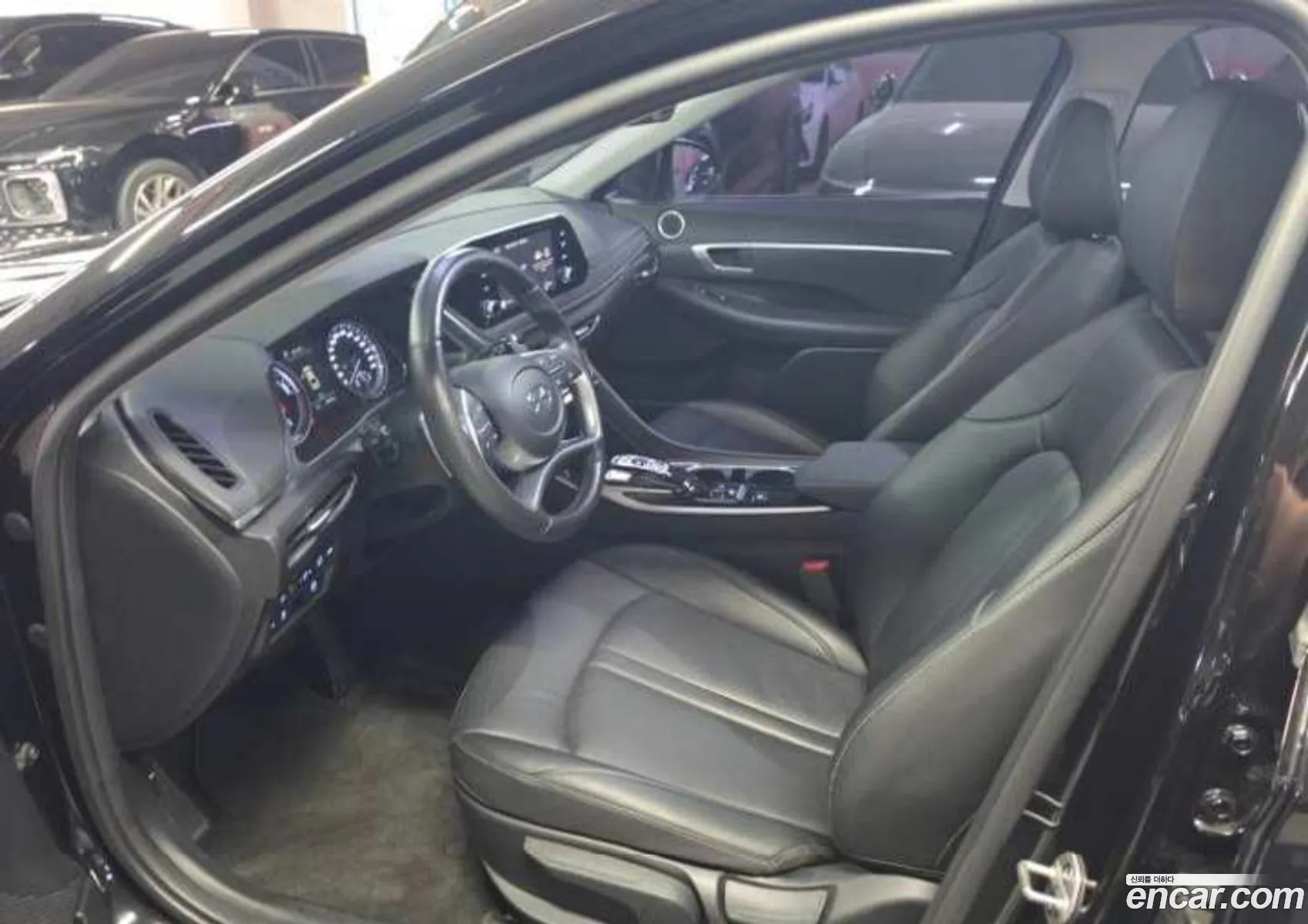 Hyundai Sonata Hybrid 2023 — 7