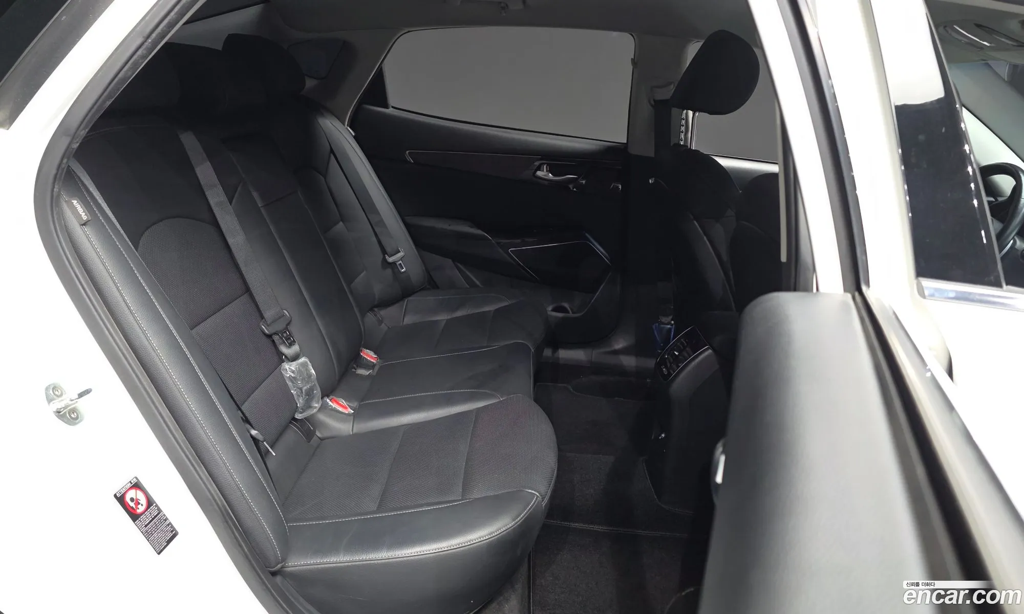 Kia K7 Premier 2019 KNALC41BBLA175556 — 9