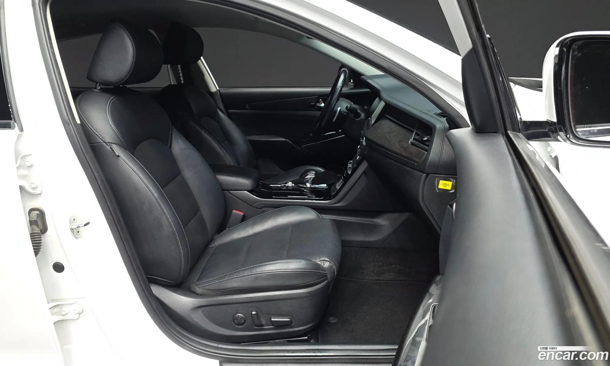 Kia K7 Premier 2019 KNALC41BBLA175556 — 10