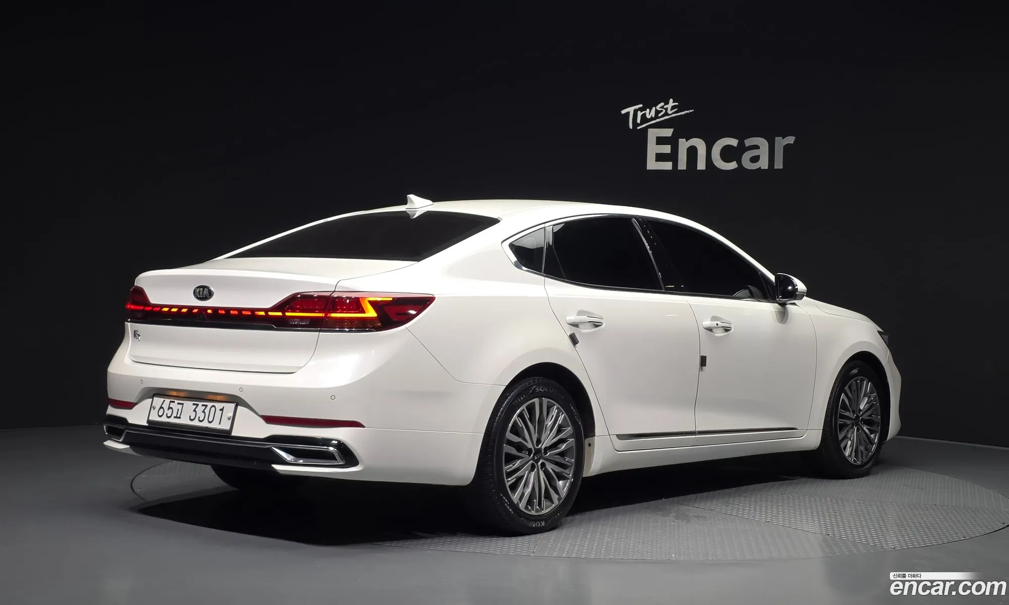 Kia K7 Premier 2019 KNALC41BBLA175556 — 17