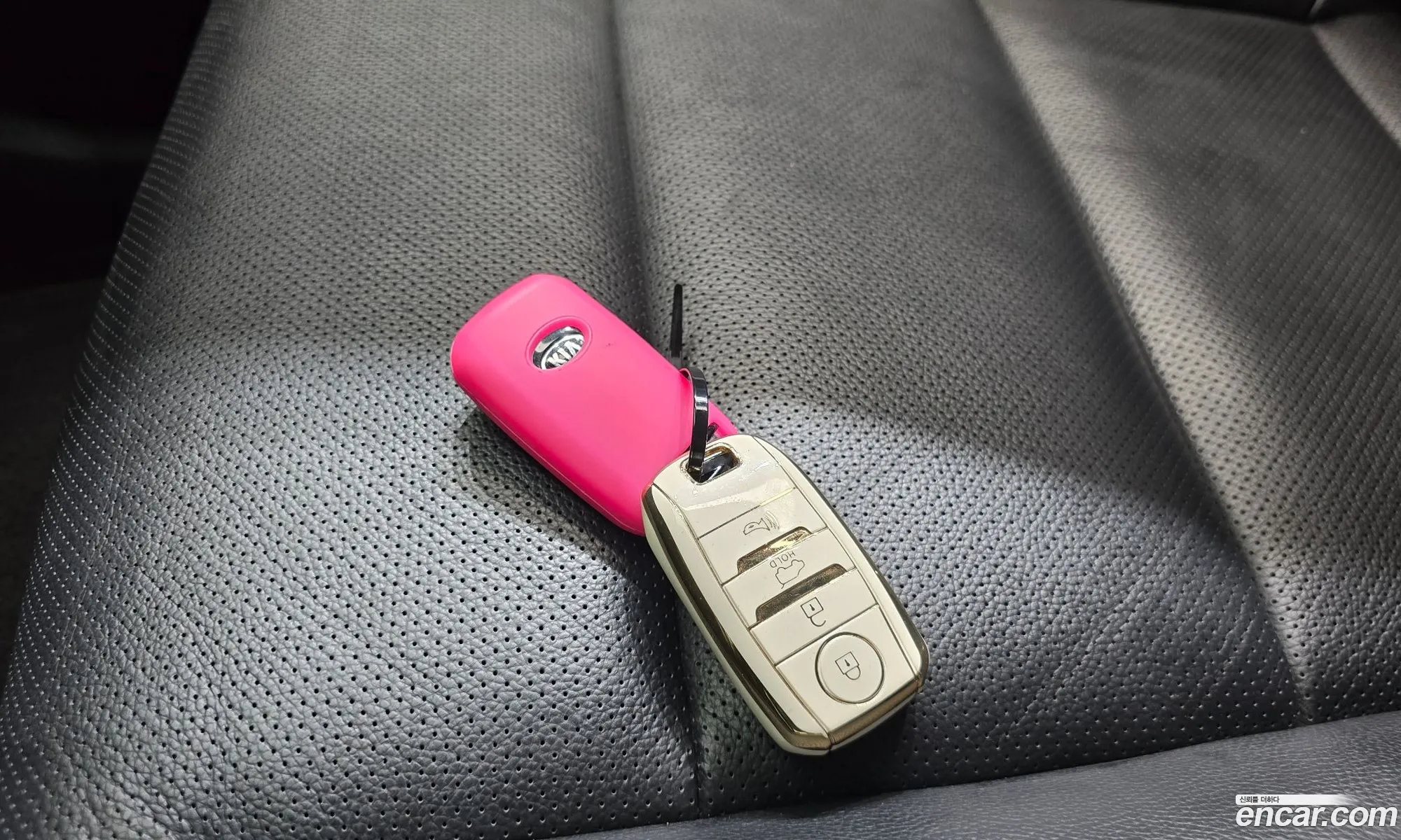 Kia K7 2018 KNALC418BJA130876 — 12