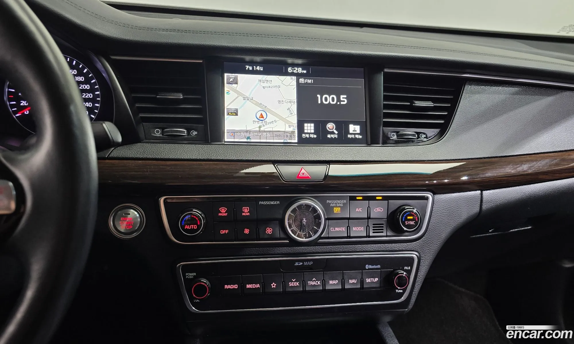 Kia K7 2018 KNALC418BJA130876 — 27