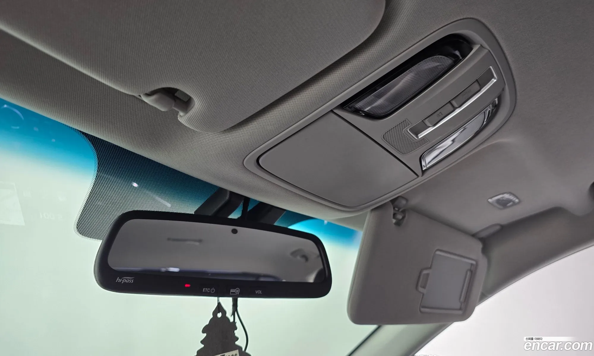 Kia K7 2018 KNALC418BJA130876 — 21