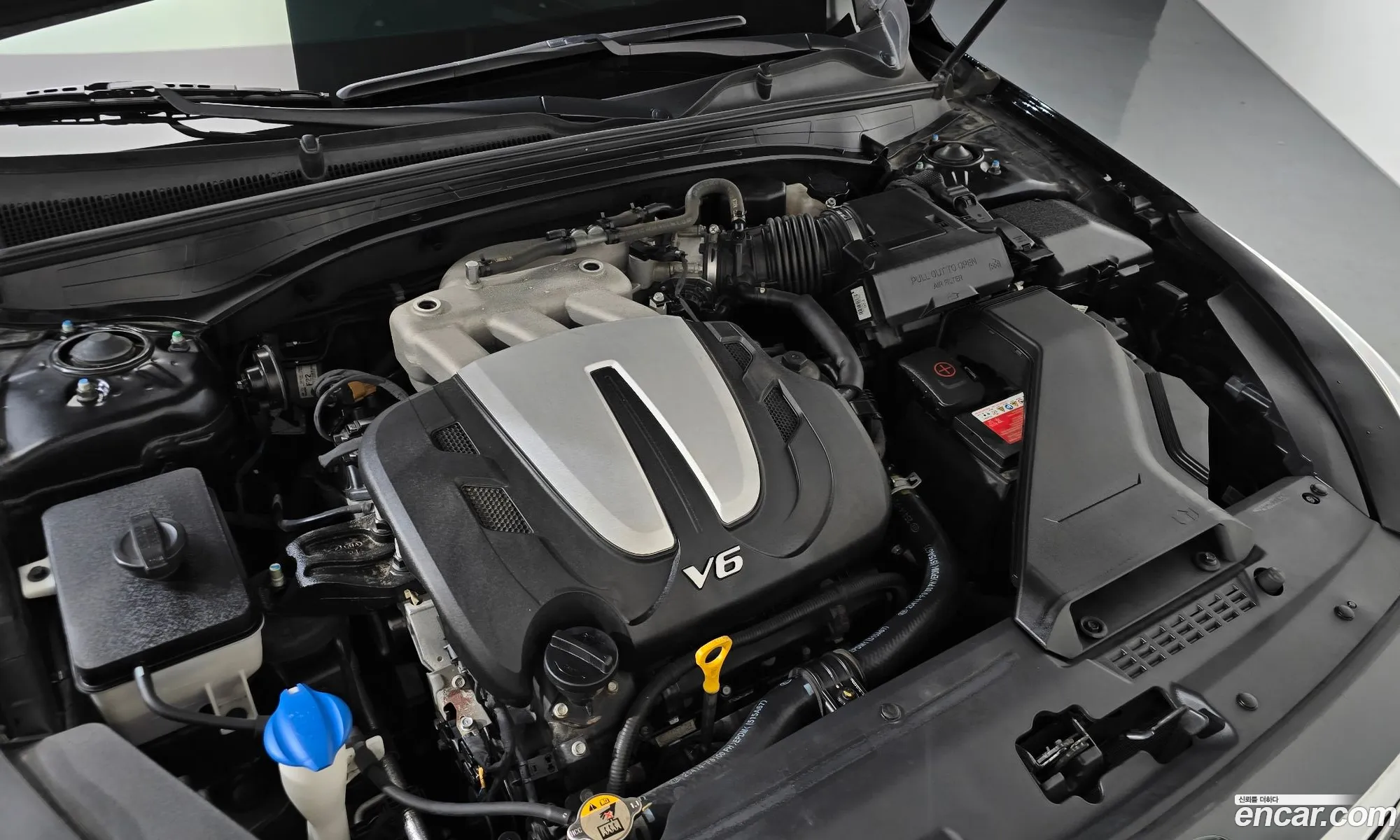 Kia K7 2018 KNALC418BJA130876 — 24