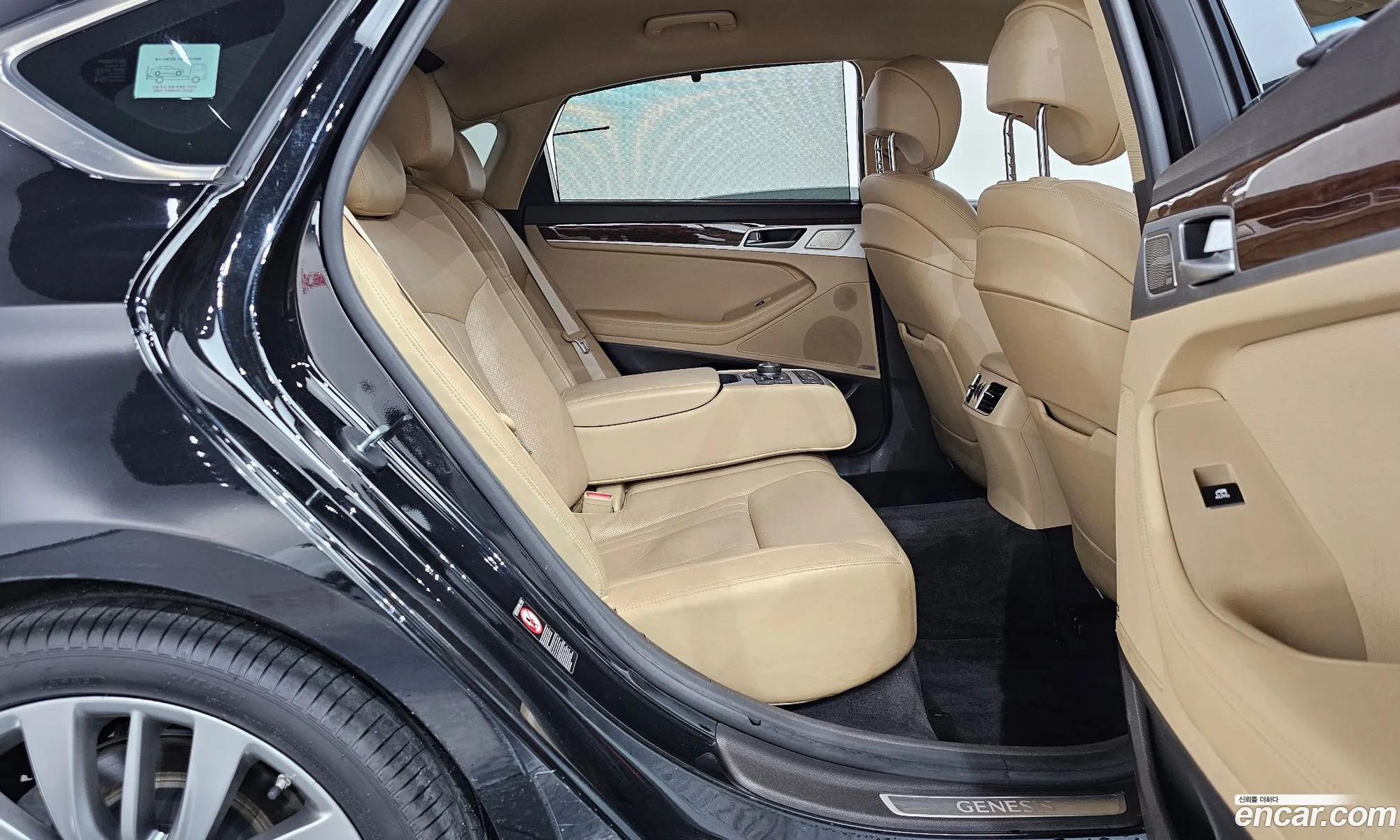 Genesis G80 2016 KMHGM41DDHU185448 — 6