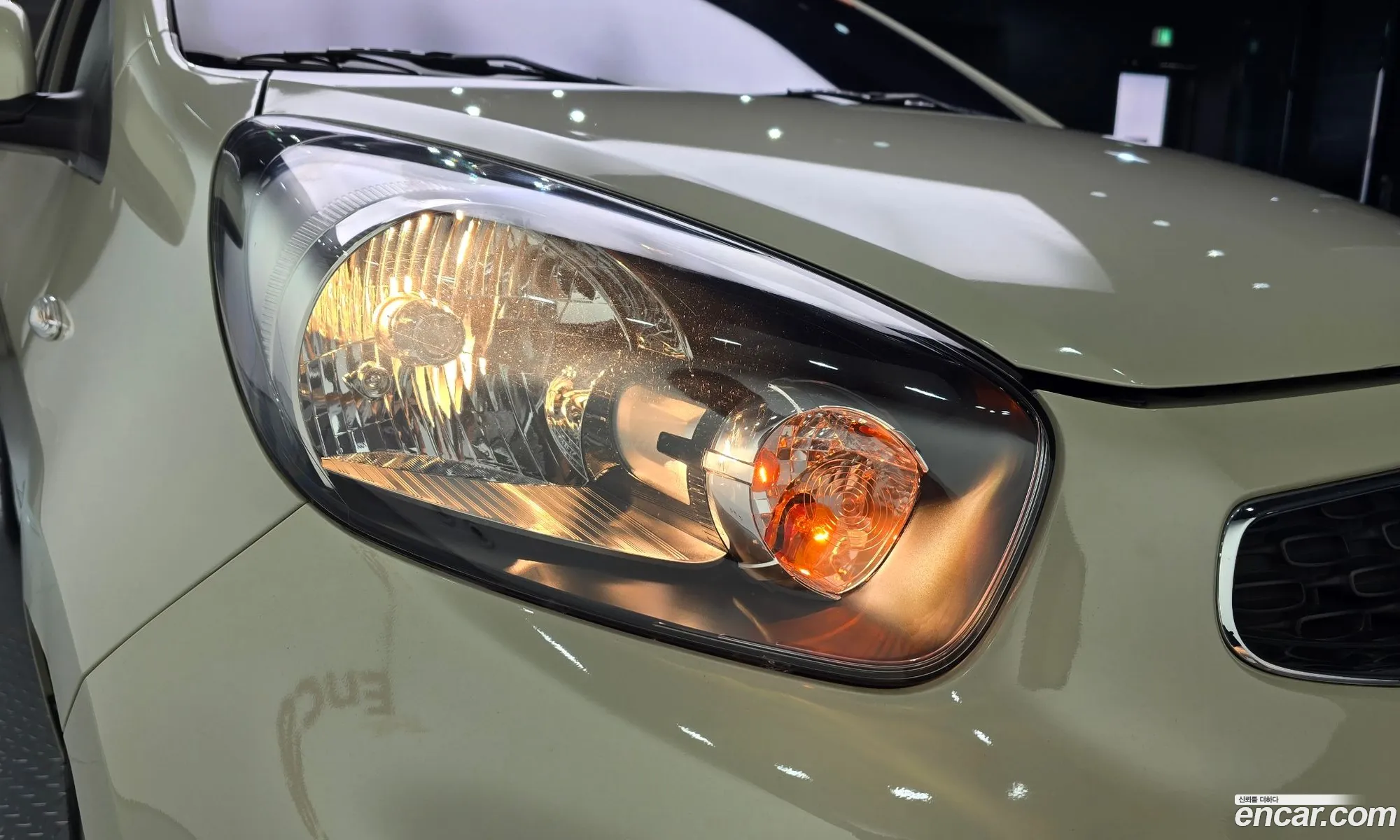 Kia Morning 2016 KNABX511BGT443700 — 10