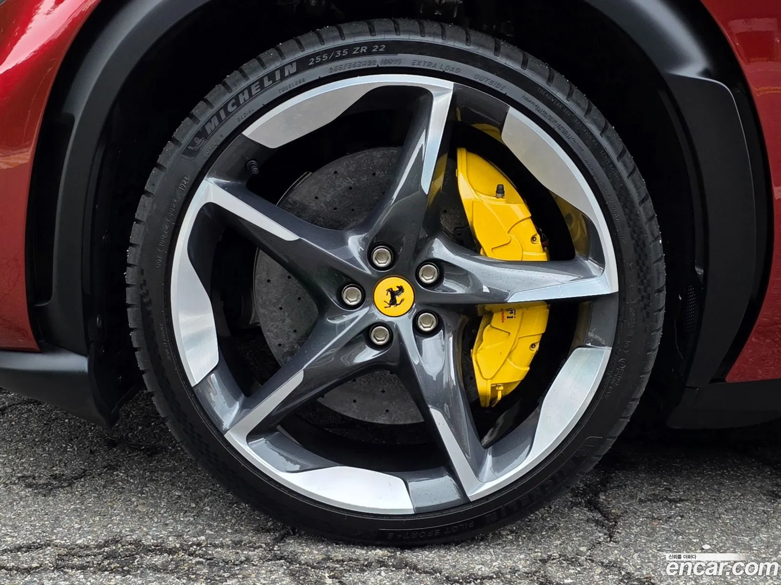 Ferrari Purosangue 2025 — 10
