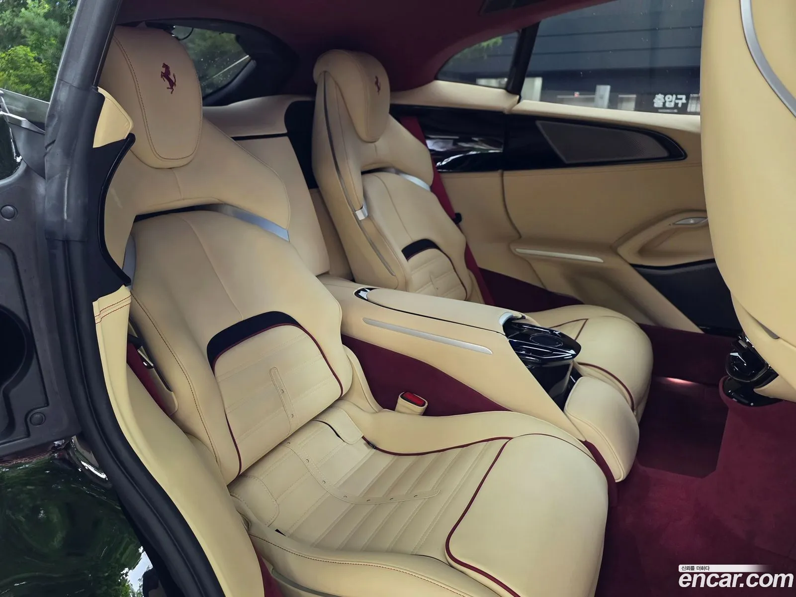 Ferrari Purosangue 2025 — 14
