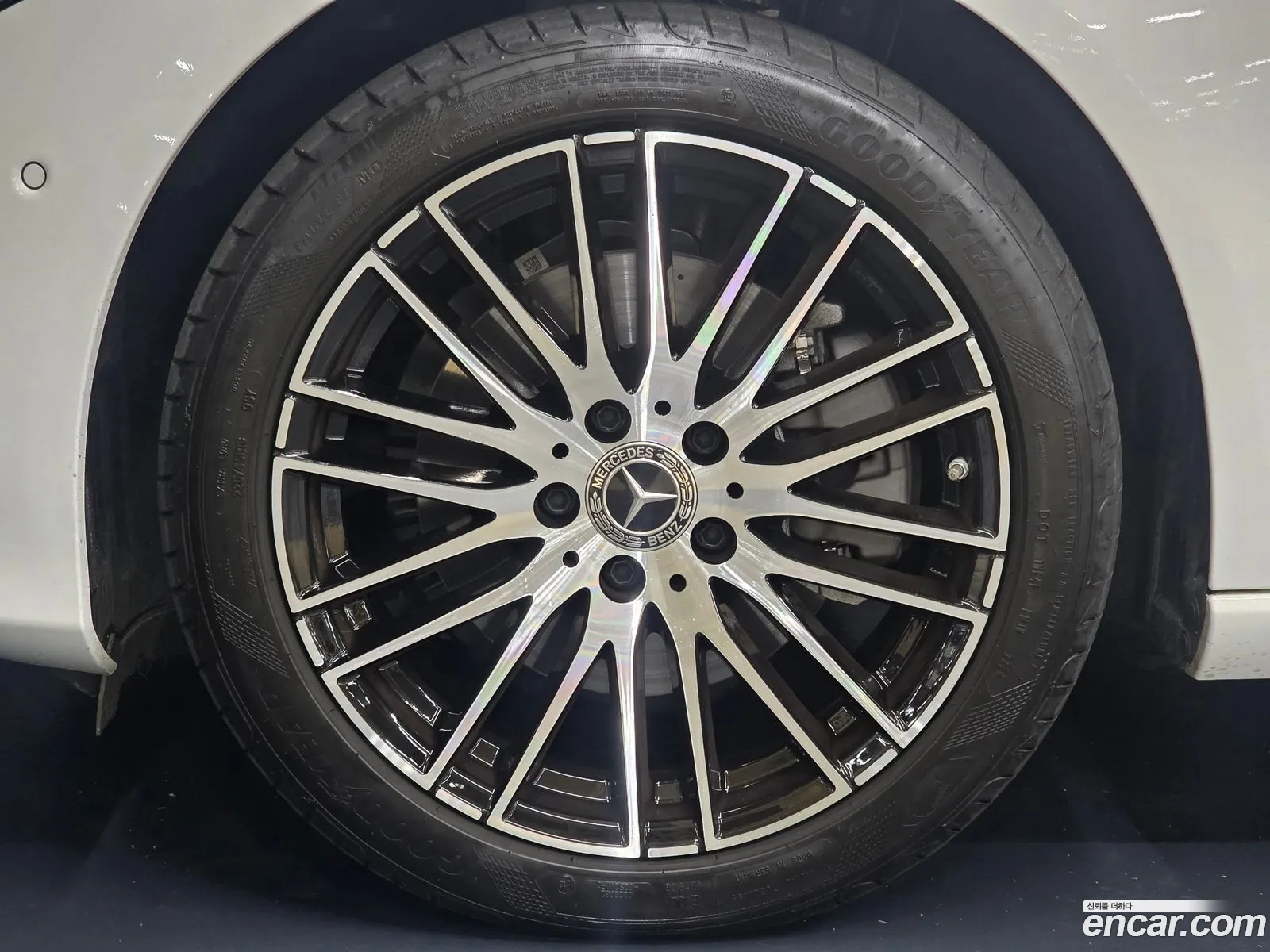 Mercedes-Benz C-Class W206 2025 — 6