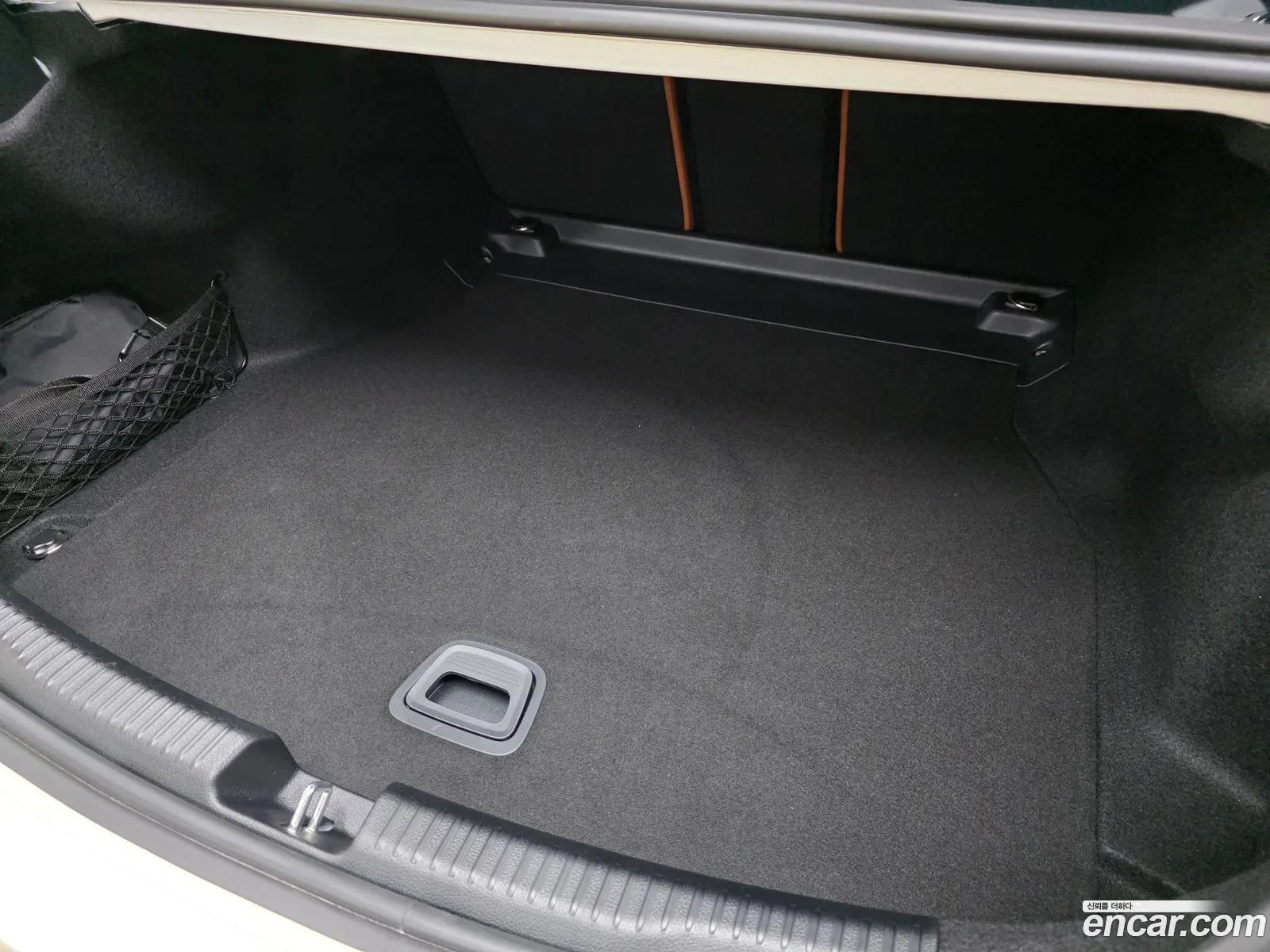 Mercedes-Benz C-Class W206 2025 — 14