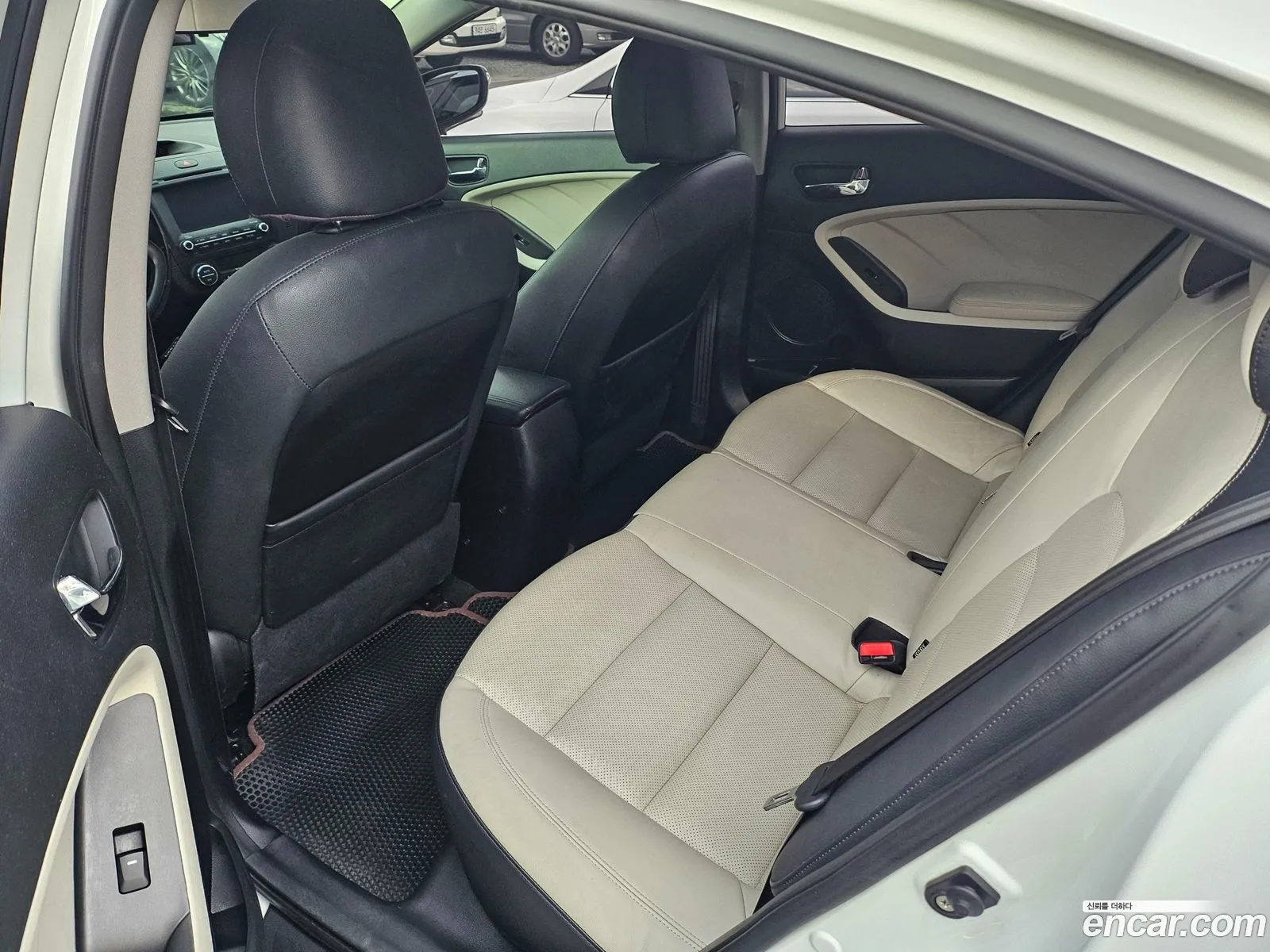 Kia K3 2013 — 8