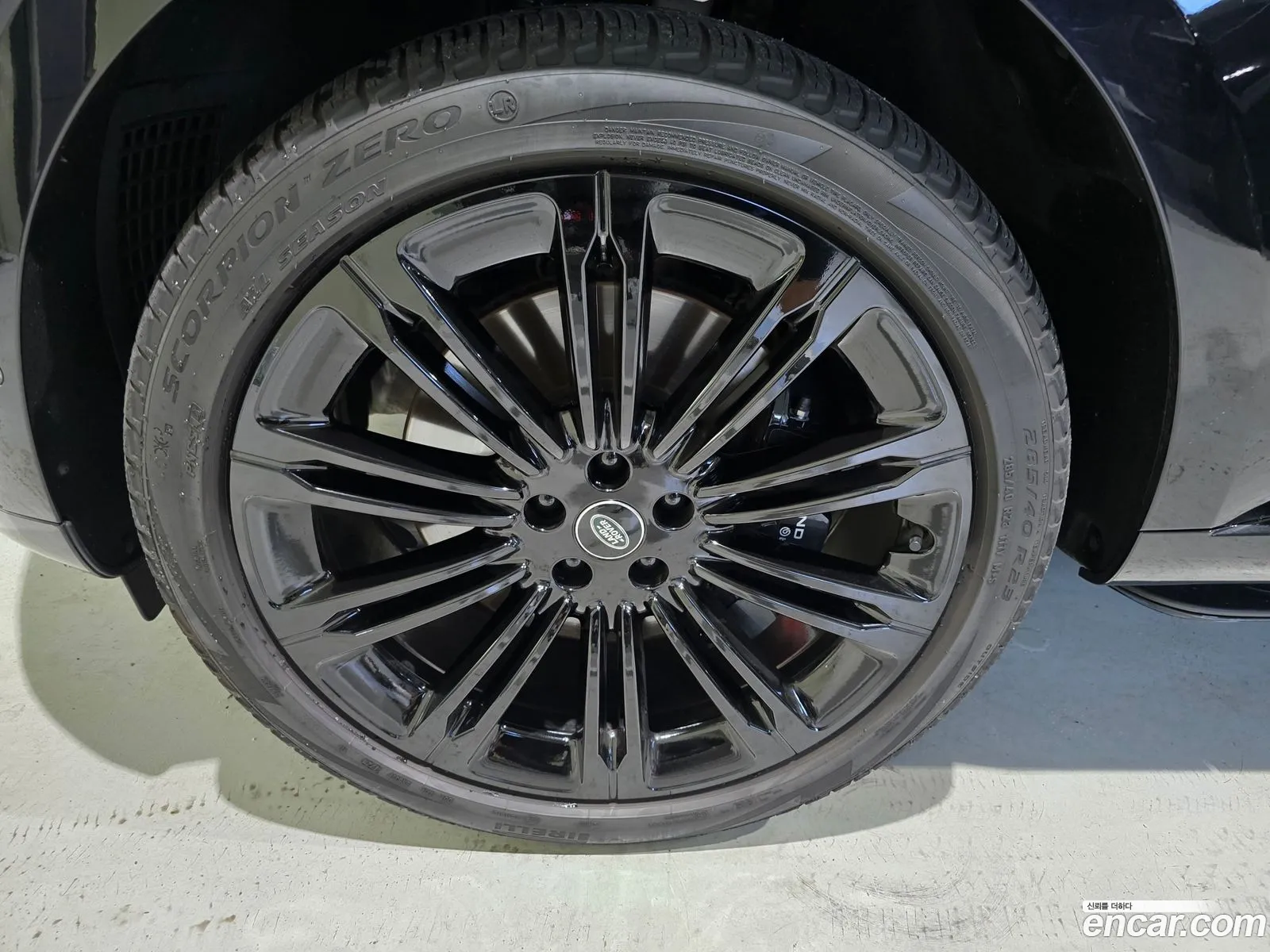 Land Rover Range Rover 2024 — 15