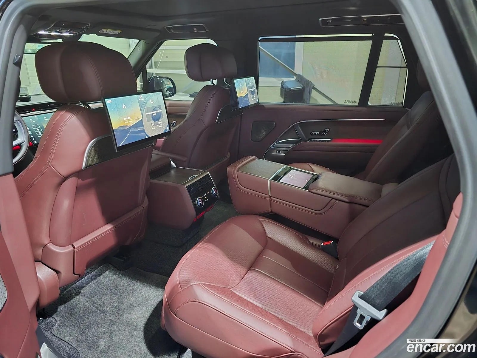 Land Rover Range Rover 2024 — 10