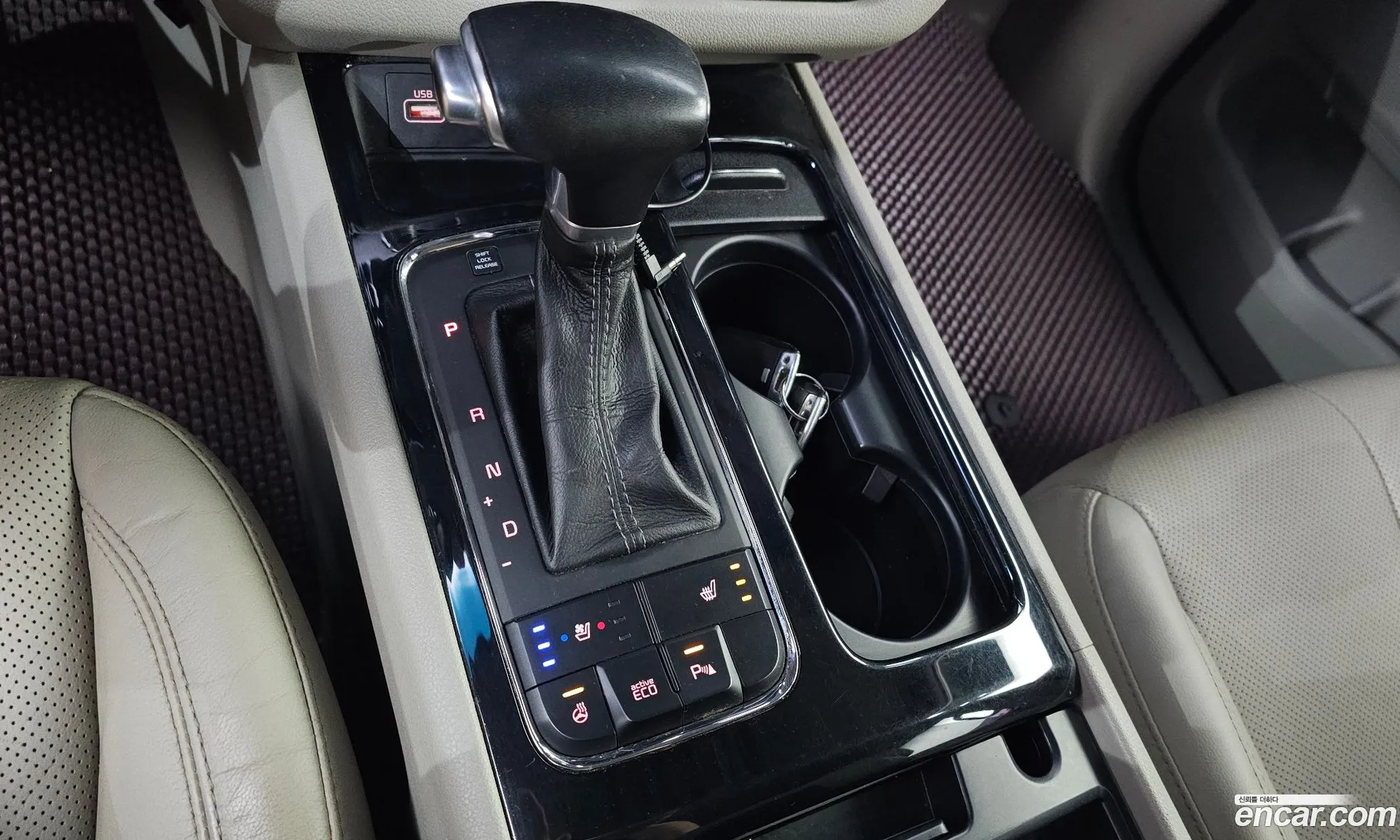 Kia Carnival 2016 — 28