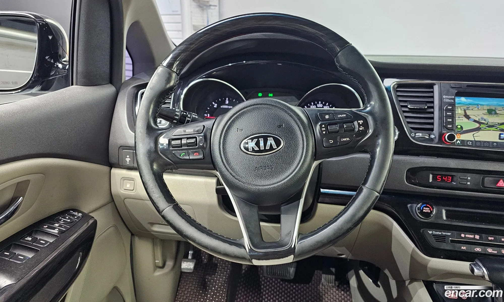 Kia Carnival 2016 — 15