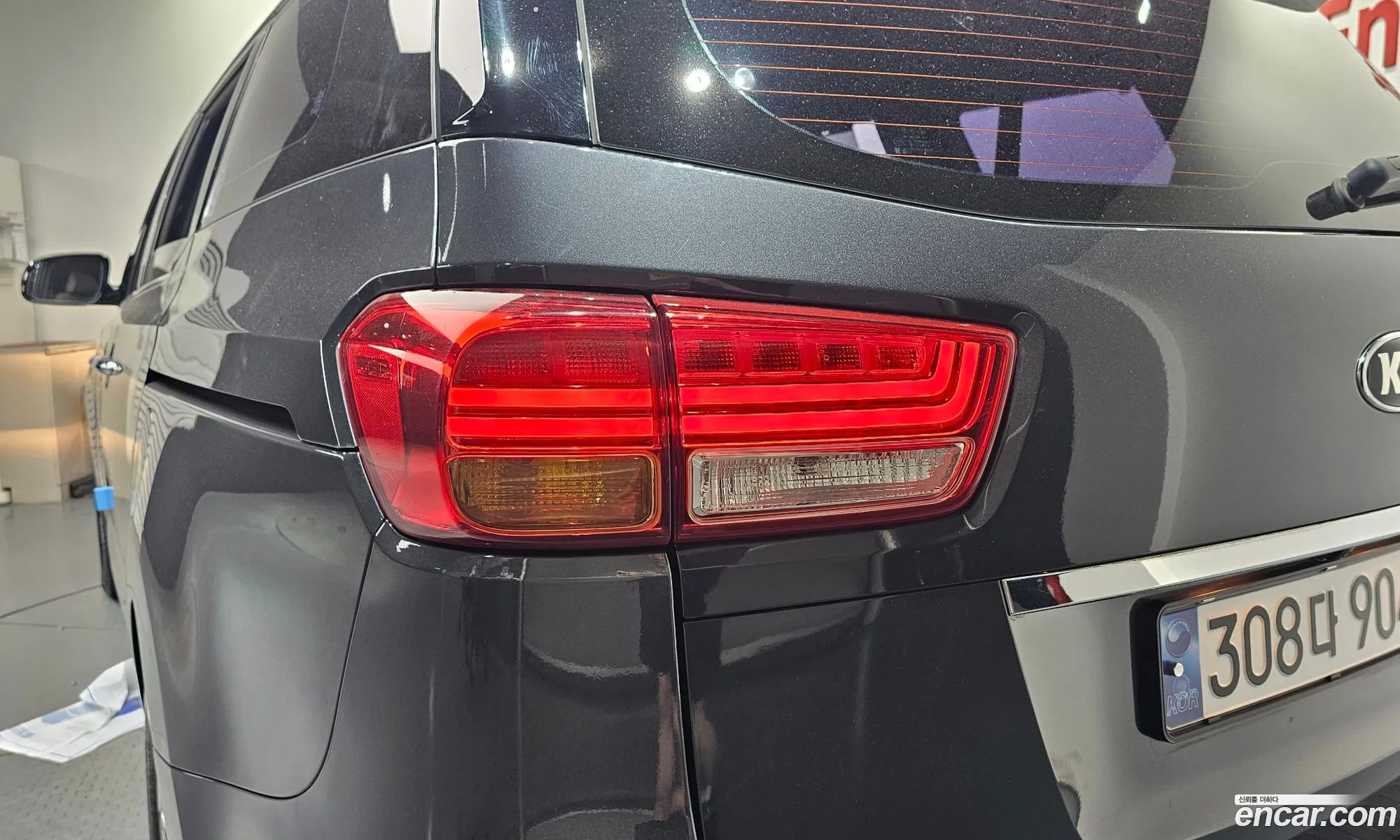 Kia Carnival 2016 — 25