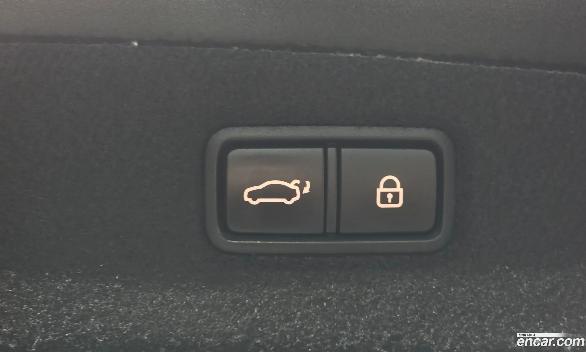 Genesis G90 2019 KMHG341DDKU066853 — 5