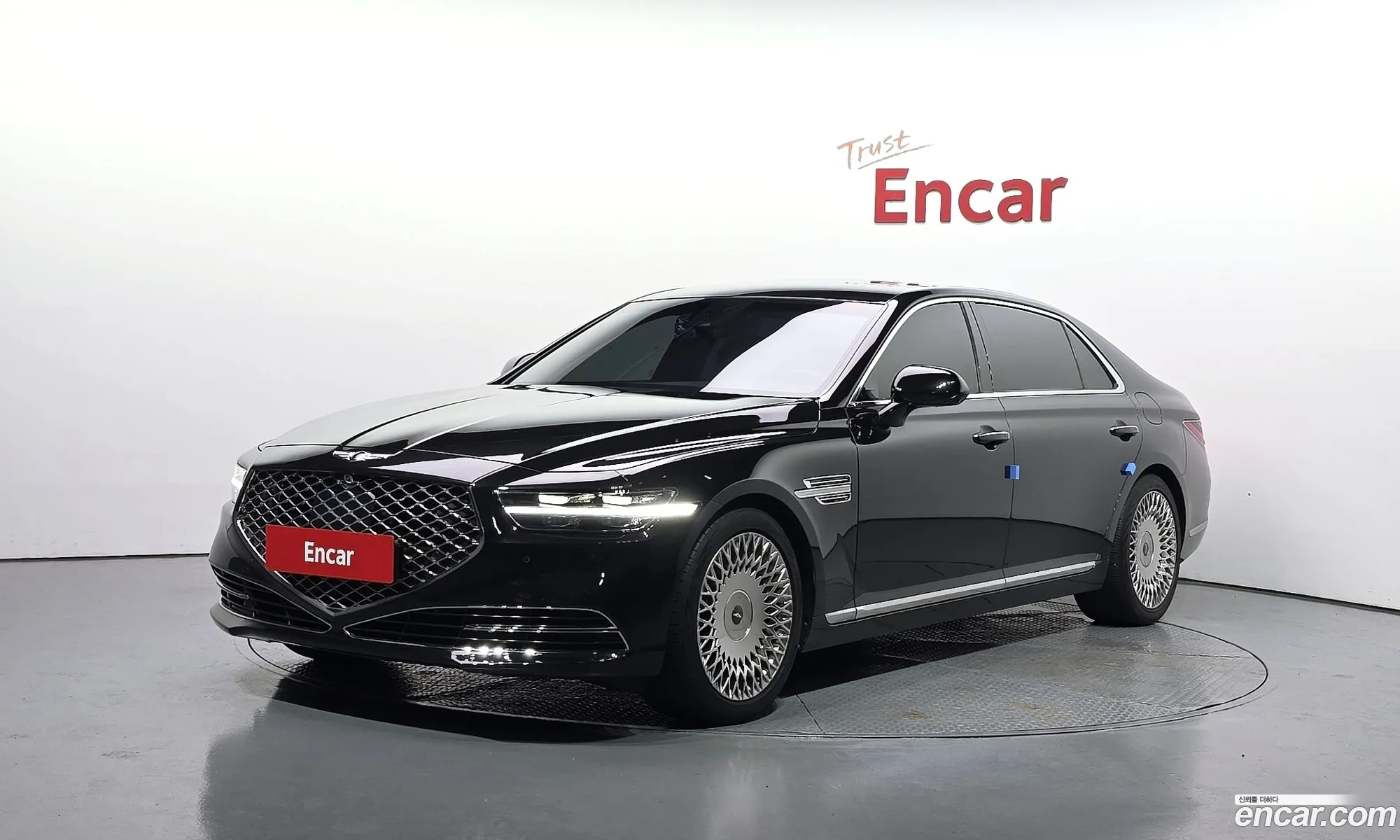 Genesis G90 2019 KMHG341DDKU066853 — 3