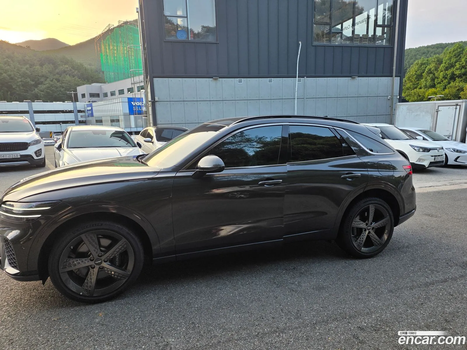 Genesis GV70 2023 — 12