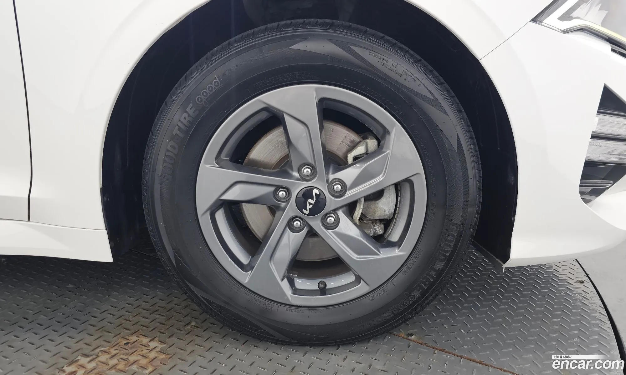 Kia K5 2022 KNAG541BBNA185063 — 16