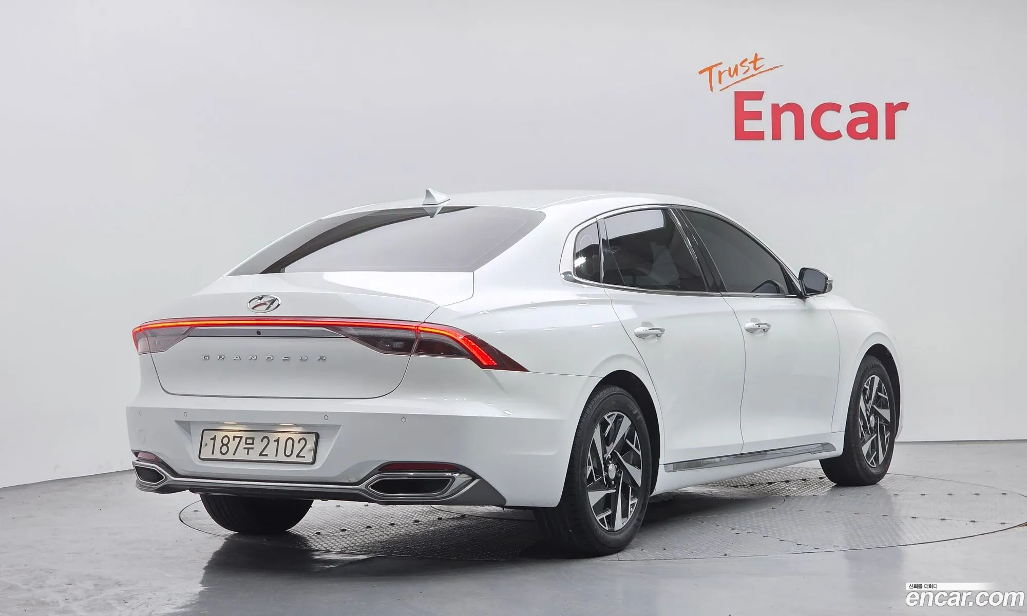 Hyundai Grandeur IG Hybrid 2020 — 18