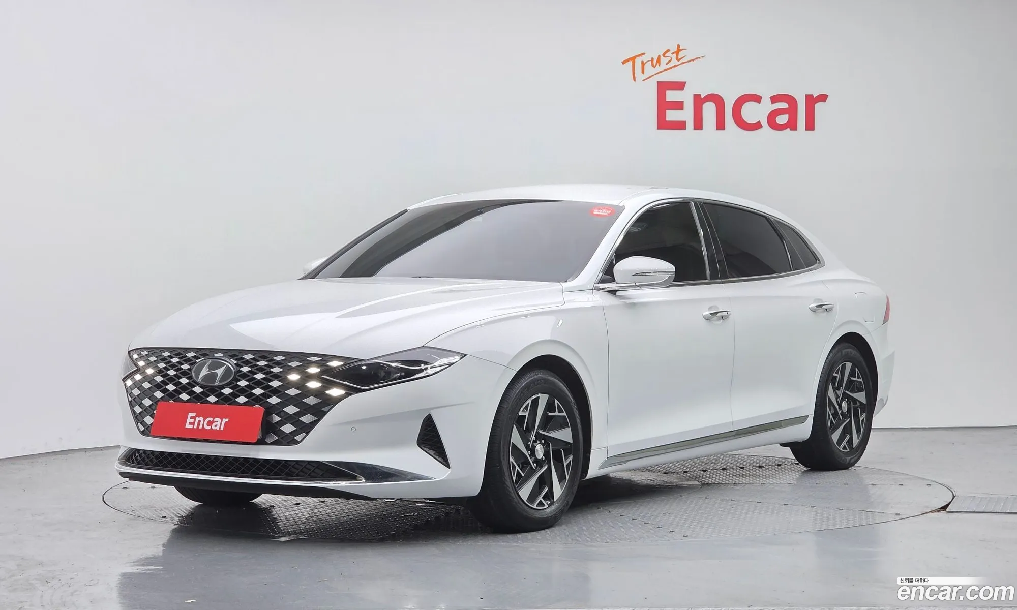 Hyundai Grandeur IG Hybrid 2020 — 10