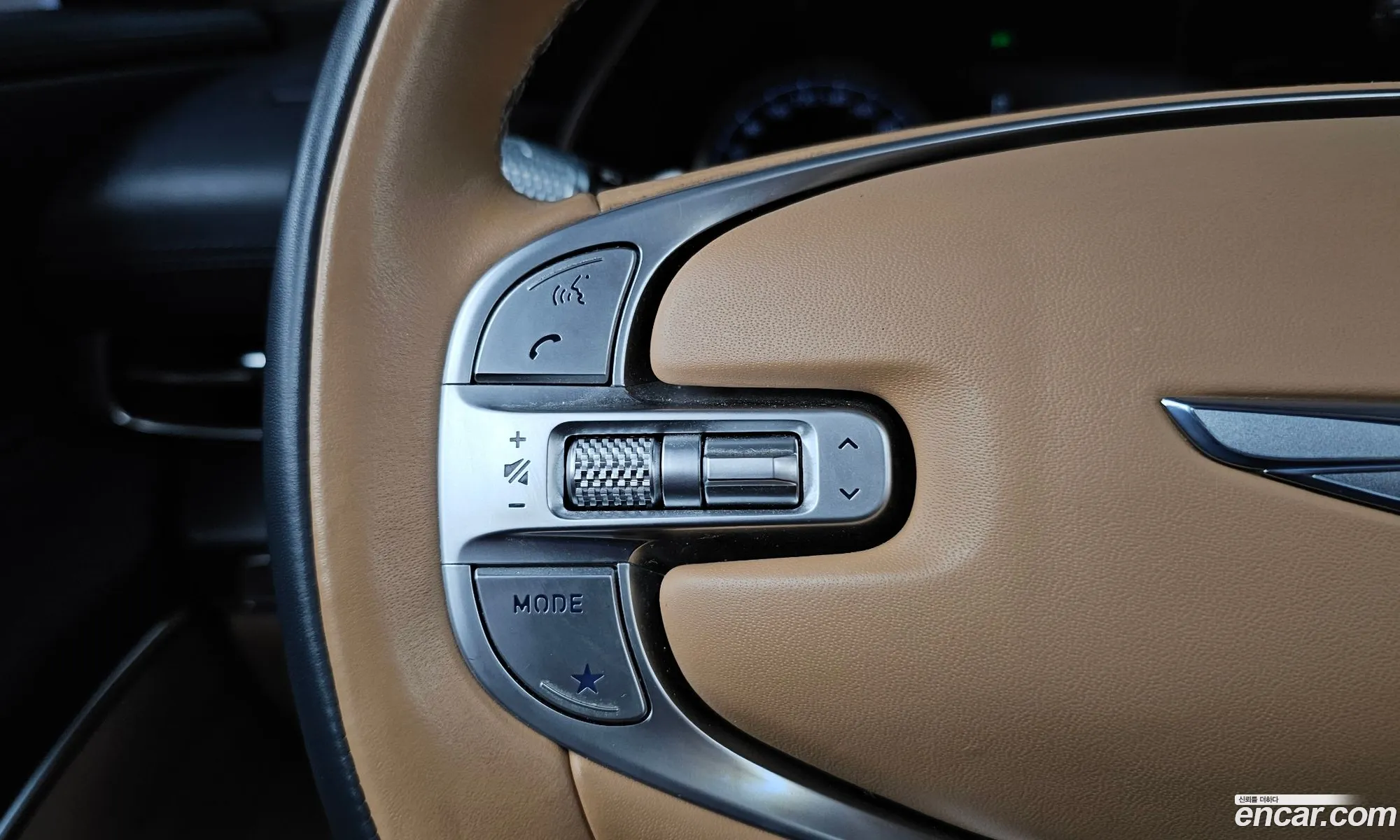 Genesis GV80 2020 KMTHC81CDLU022970 — 6