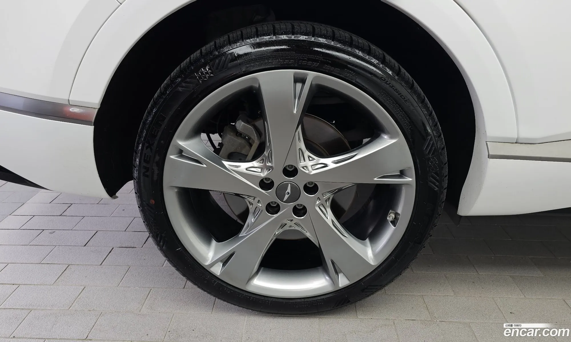 Genesis GV80 2020 KMTHC81CDLU022970 — 2