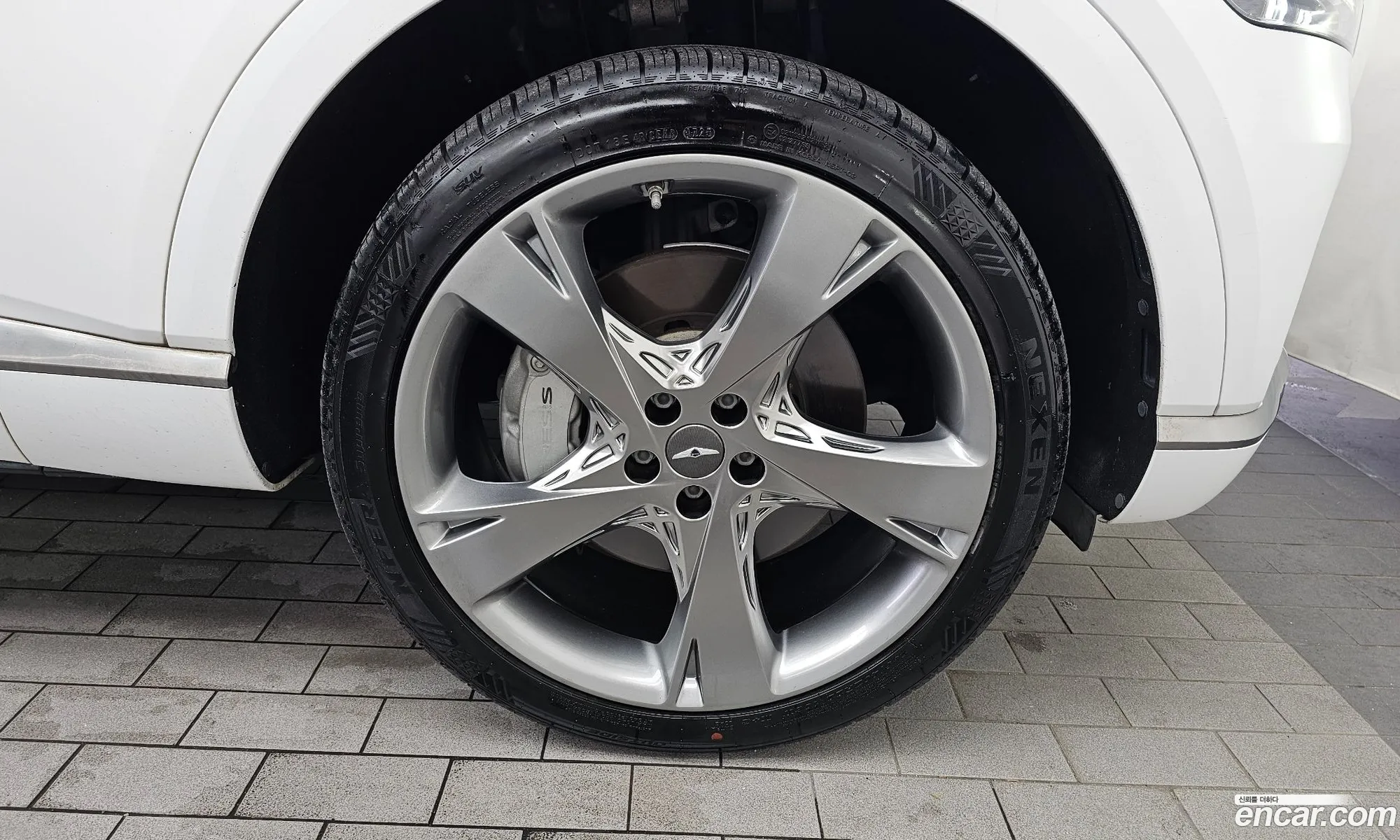 Genesis GV80 2020 KMTHC81CDLU022970 — 9